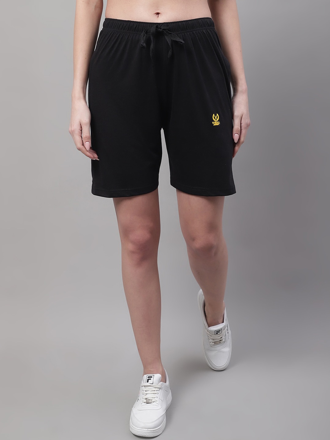

MACK JONNEY Women Mid-Rise Above Knee Sports Shorts, Black