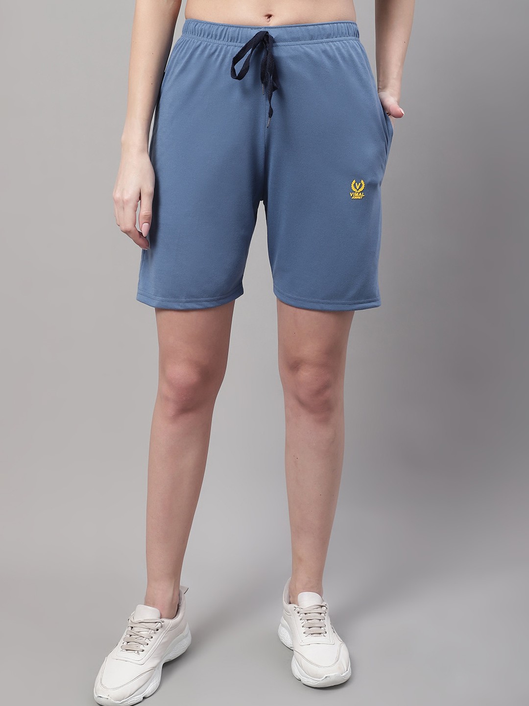 

MACK JONNEY Women Mid-Rise Above Knee Sports Shorts, Grey