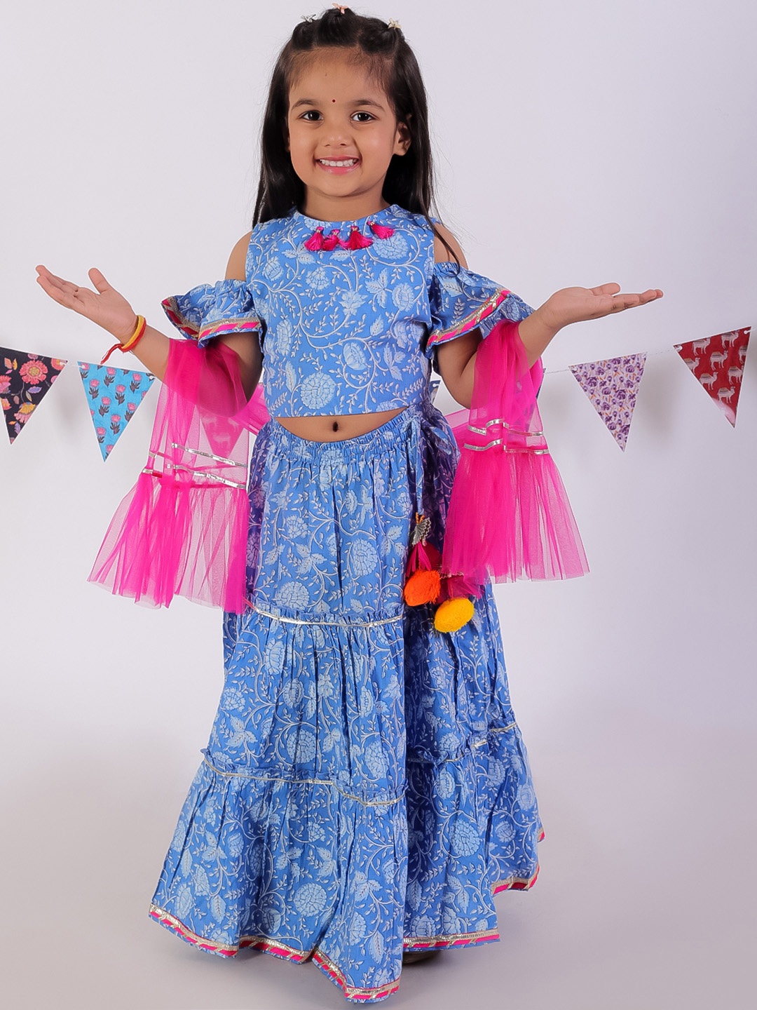 

LIL DRAMA Girls Printed Ready to Wear Lehenga Choli With Dupatta, Blue