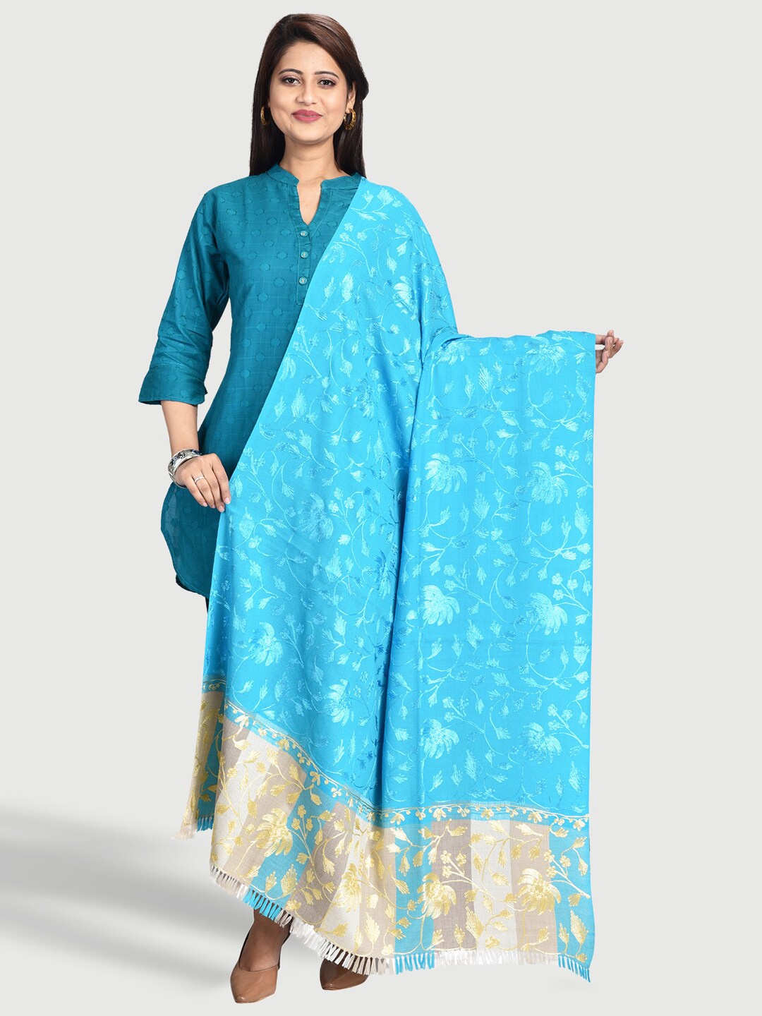 

SWI Stylish Embroidered Woolen Shawl, Blue