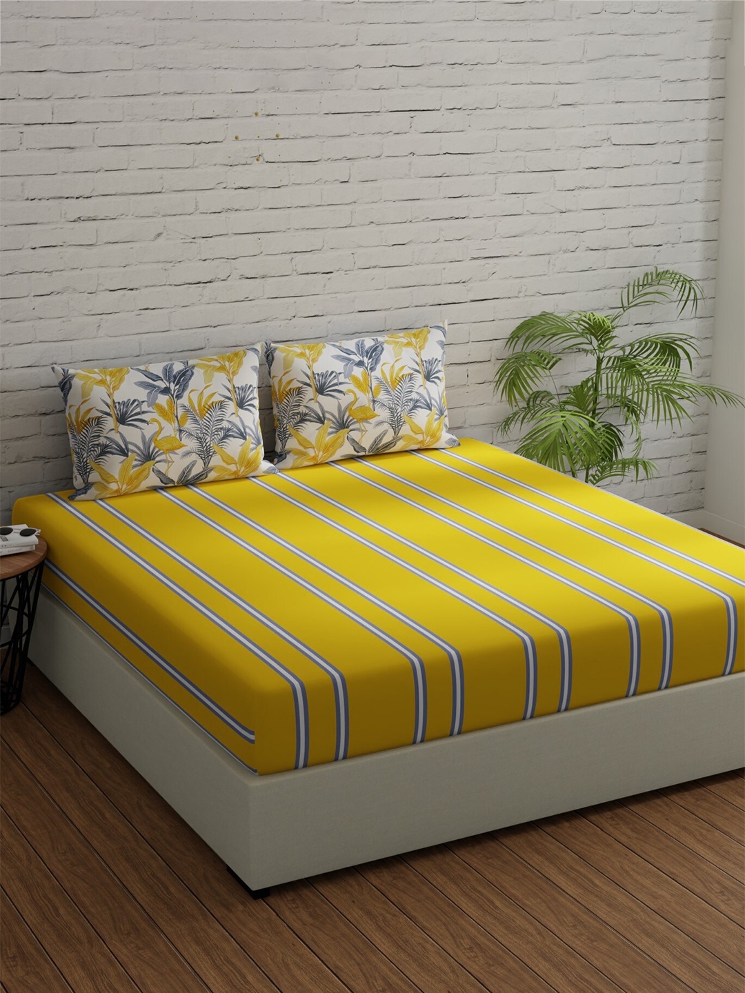 

Huesland Comfort Yellow & White Striped 144 TC Cotton Queen Bedsheet With 2 Pillow Covers