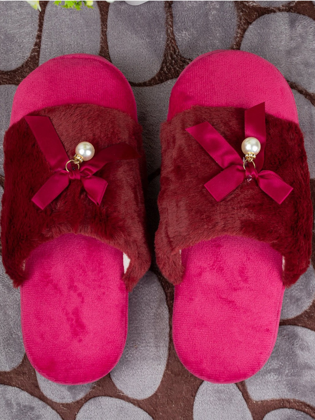 

MARKET99 Embellished Fabric Room Slippers, Maroon