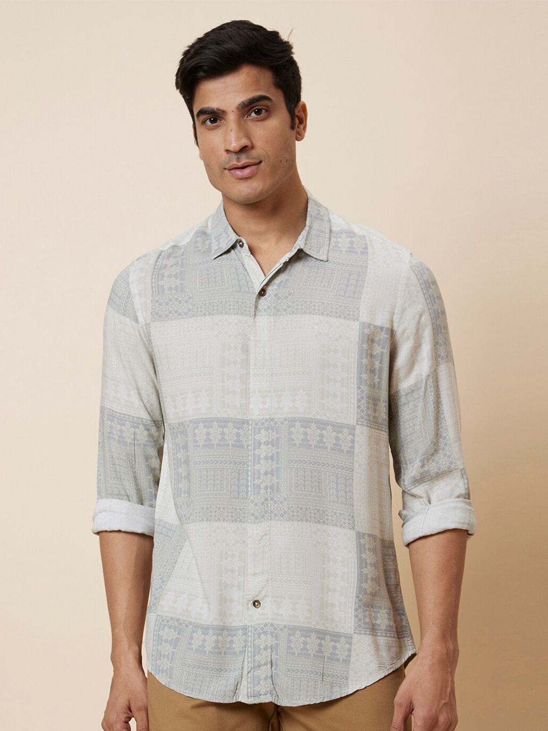 

Globus Original Ethnic Printed Casual Shirt, Off white
