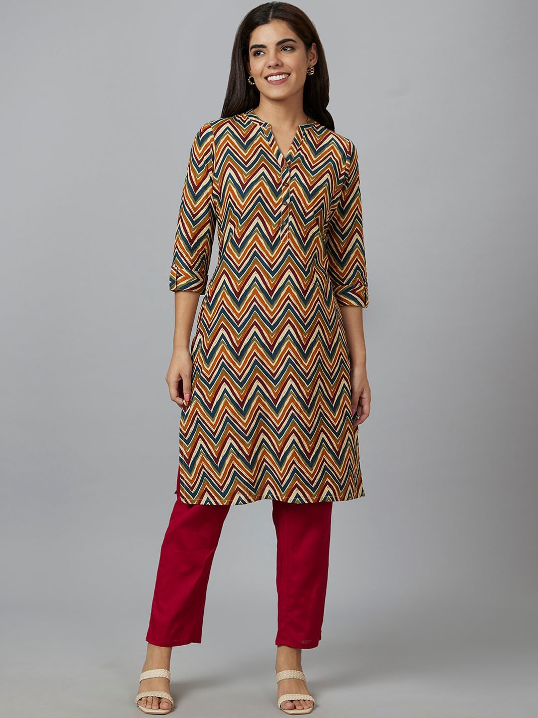 

Globus Chevron Printed Mandarin Collar Pure Cotton Kurta, Orange