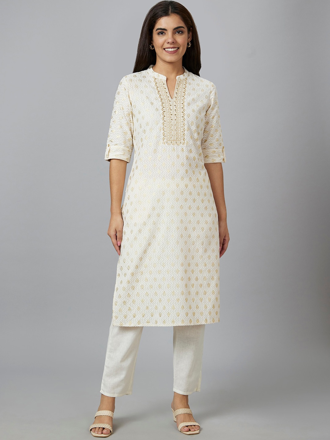 

Globus Off White & Gold Toned Embellished Mandarin Collar Pure Cotton Kurta