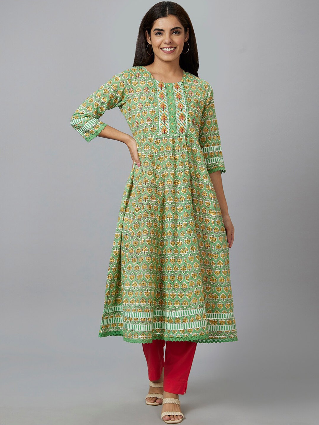 

Globus Green Ethnic Motifs Printed Pure Cotton Anarkali Kurta