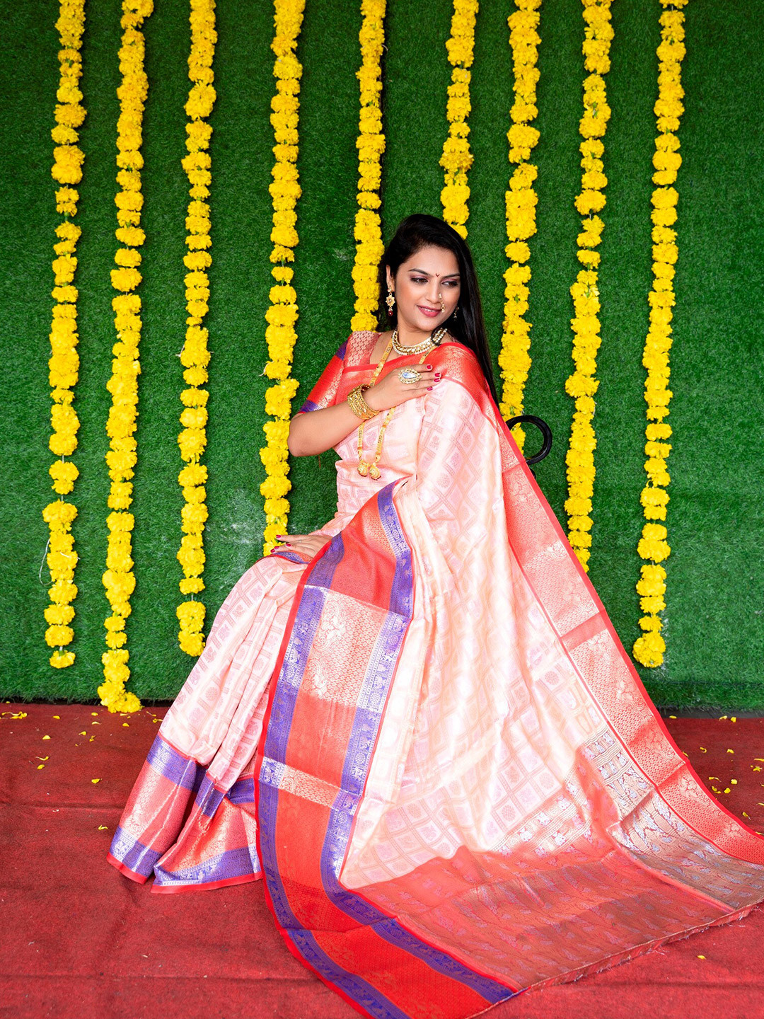 

AVANTIKA FASHION Ethinic Woven Design Zari Pure Silk Kanjeevaram Saree, Peach