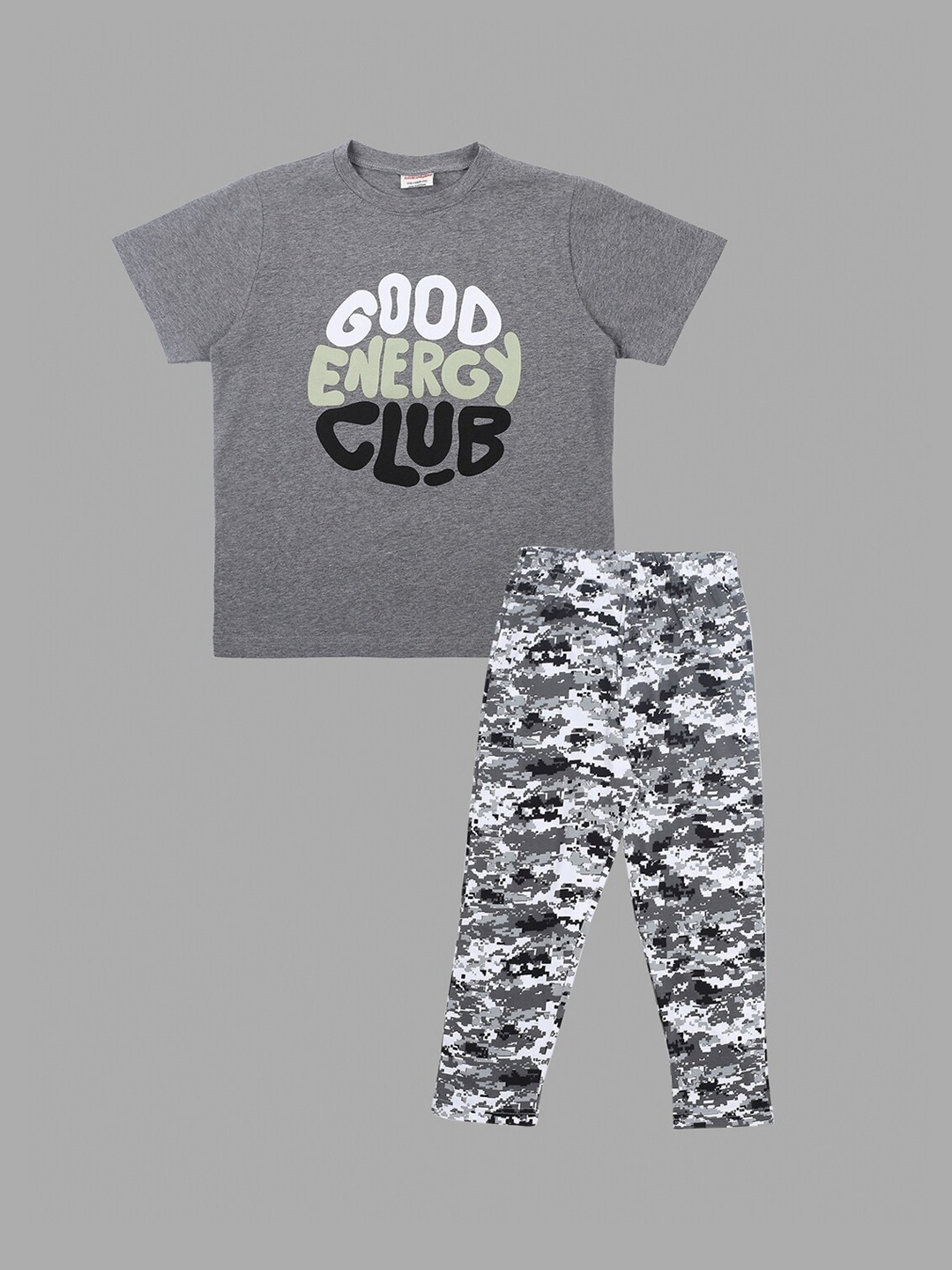 

RAINE AND JAINE Boys Typography Printed Pure Cotton Night Suit, Grey