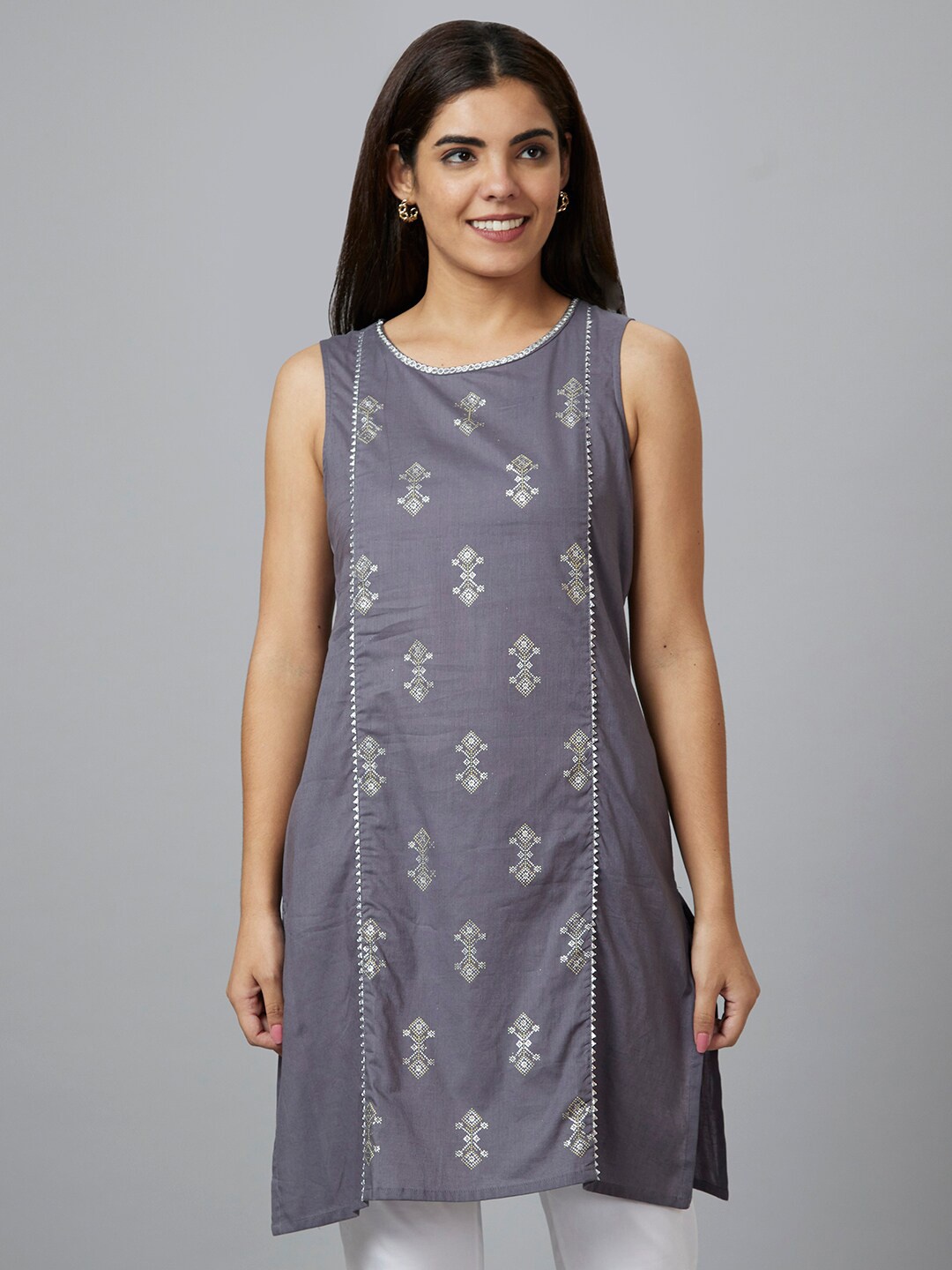 

Globus Grey Ethnic Motifs Printed Gotta Patti Sleeveless Pure Cotton Kurta