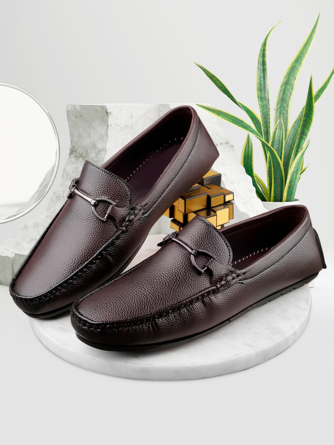 

Woakers Men Textured Waterproof Lining Horsebit Loafers, Brown