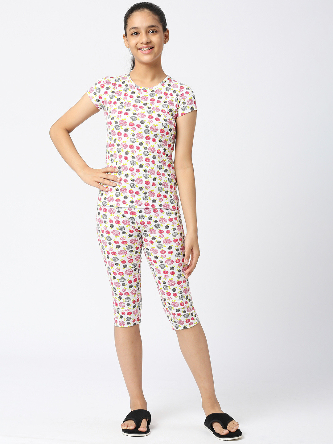 

SINI MINI Girls Floral Printed Pure Cotton Night Suit, White