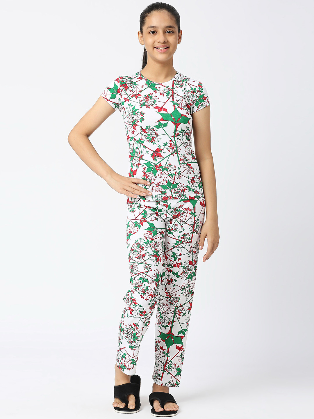 

SINI MINI Girls Floral Printed Pure Cotton Night Suit, Green
