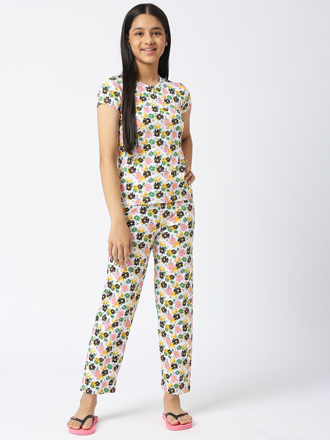 

SINI MINI Girls Floral Printed Pure Cotton Night Suit, Black