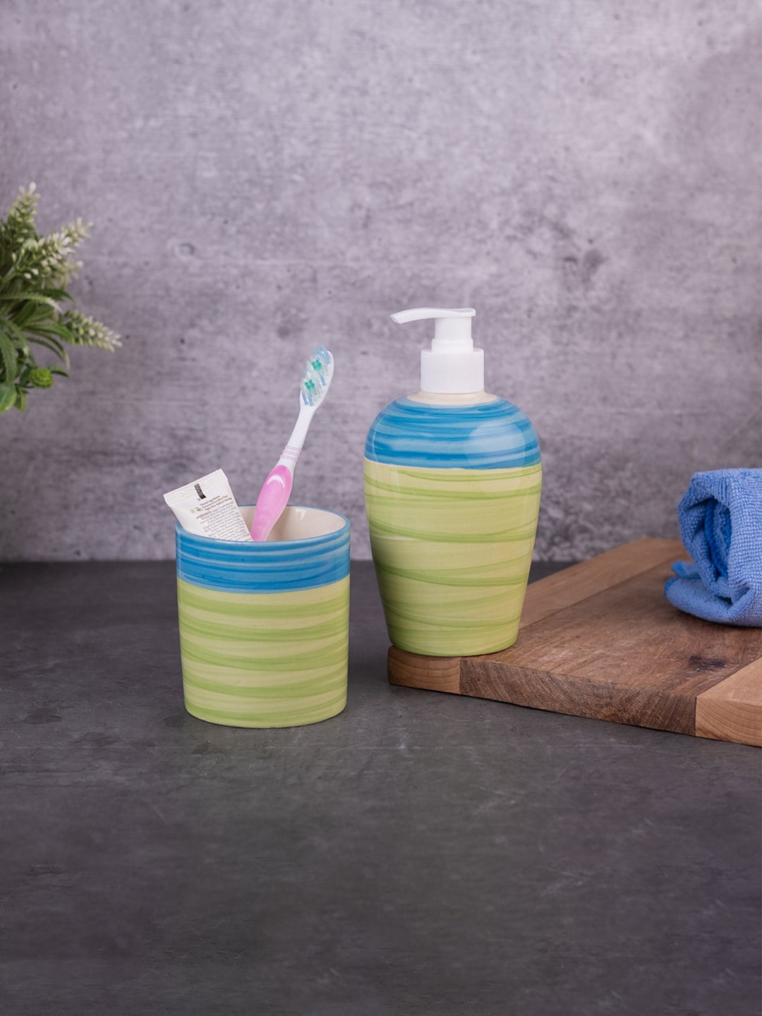 

VarEesha Ananda Blue & Green 2-Pieces Striped Ceramic Bathroom Accessory Set