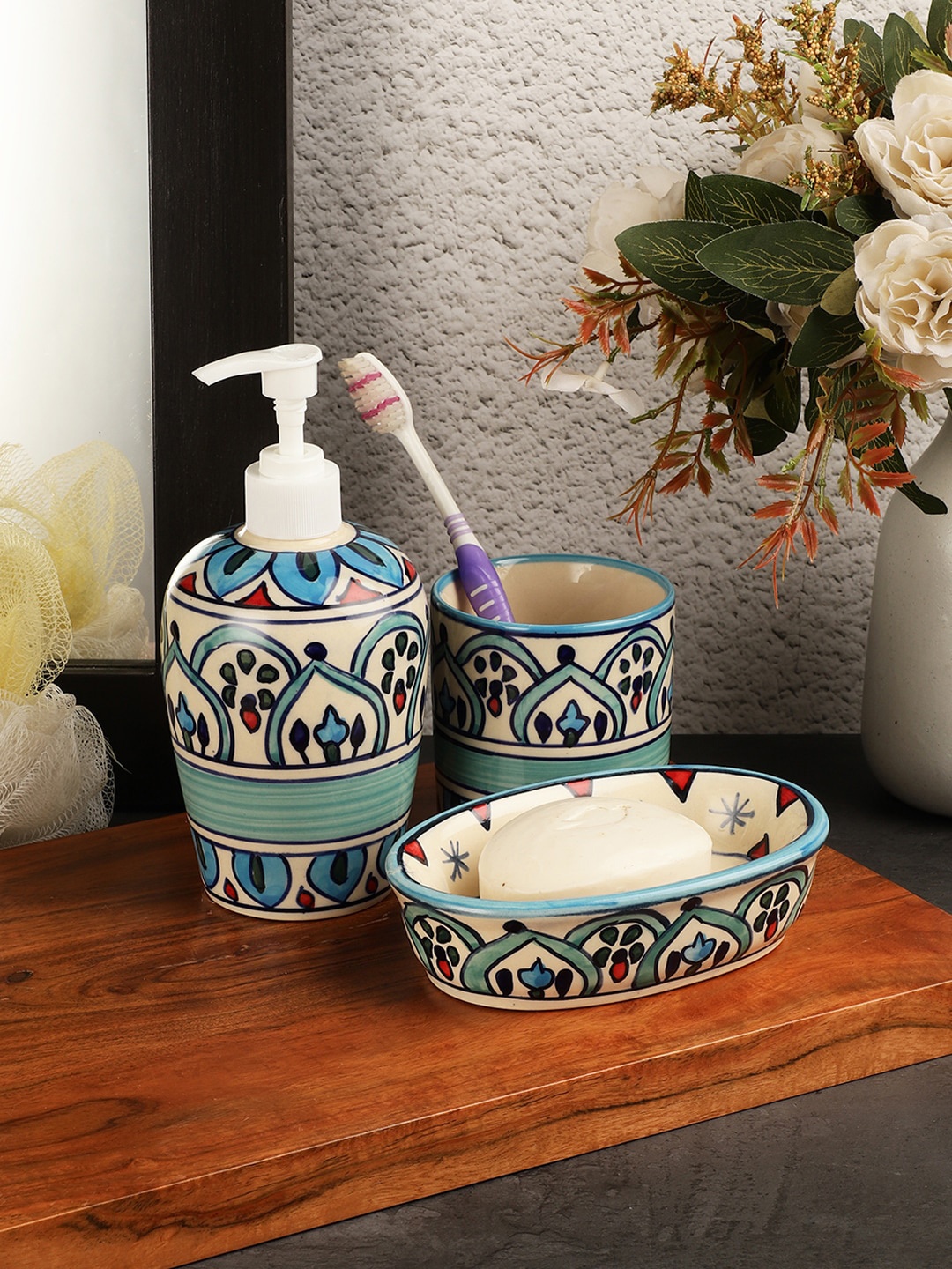 

VarEesha The Royal Crown Beige & Blue 3 Pieces Printed Ceramic Soap Dispenser & Soap Dish