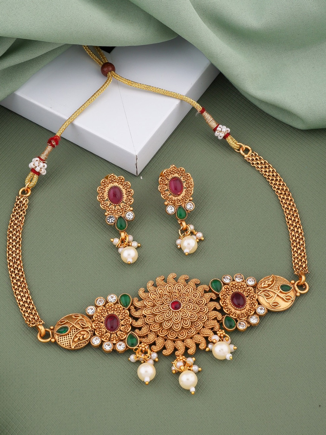 

ROFARWORD Gold-Plated Stone-Studded & Beaded Jewellery Set