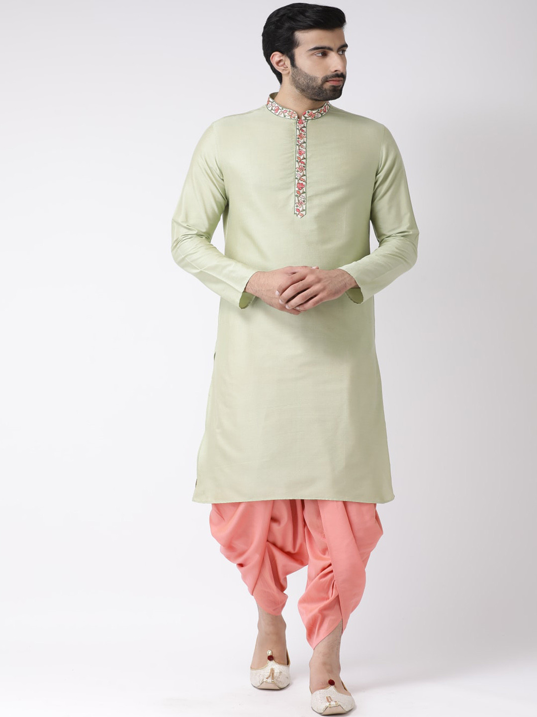 

KISAH Men Solid Regular Fit Thread Work Kurta, Green