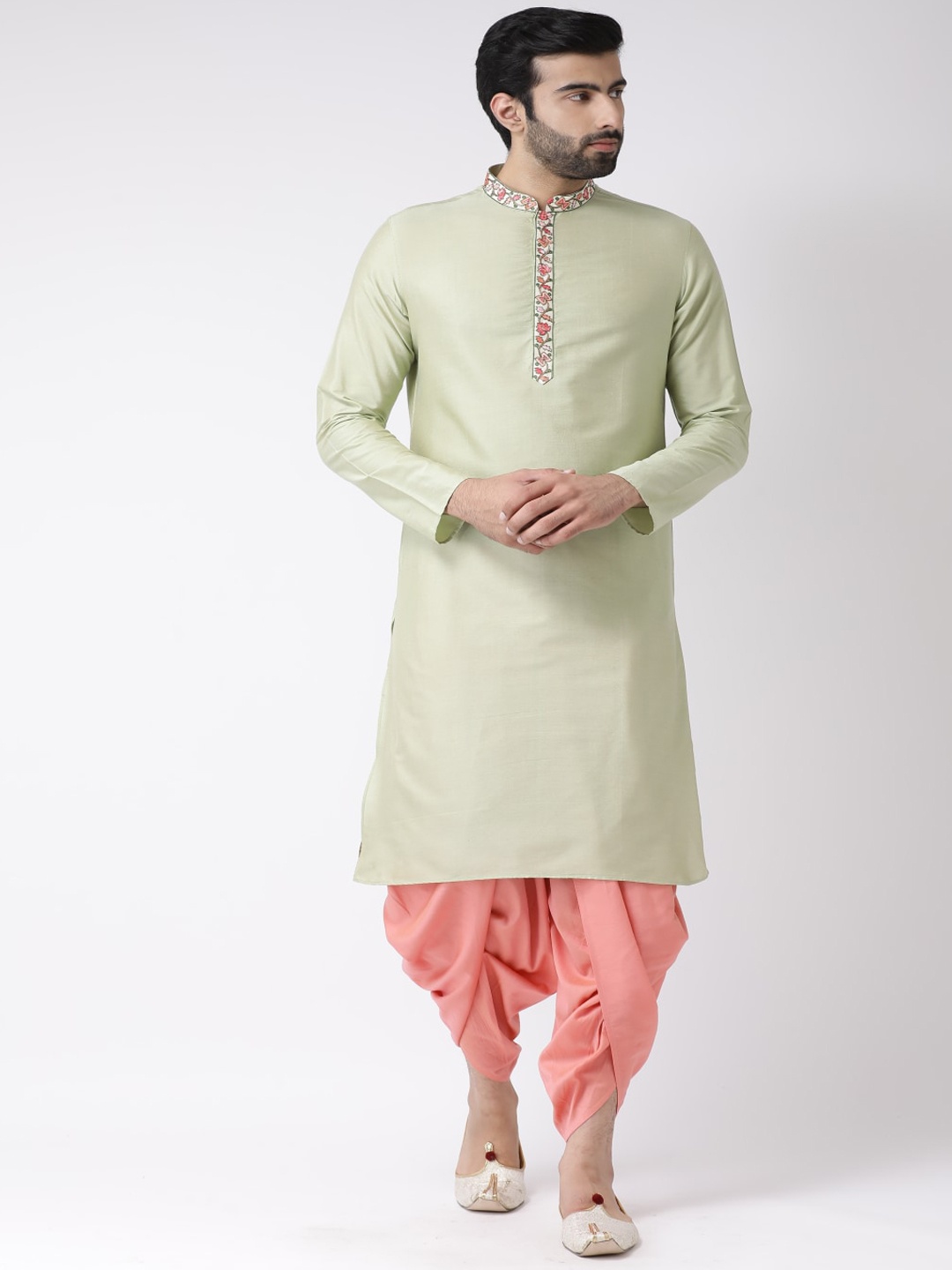 

KISAH Men Solid Regular Fit Thread Work Kurta, Green