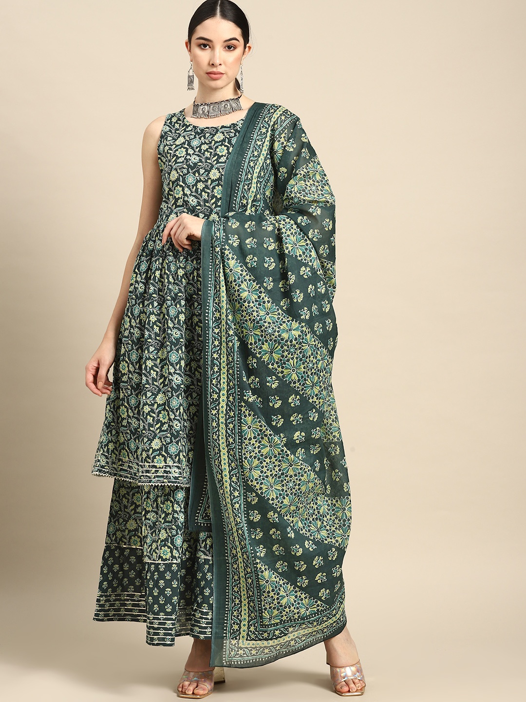 

Nayo Floral Printed Regular Gotta Patti Pure Cotton Kurta with Sharara & With Dupatta, Green