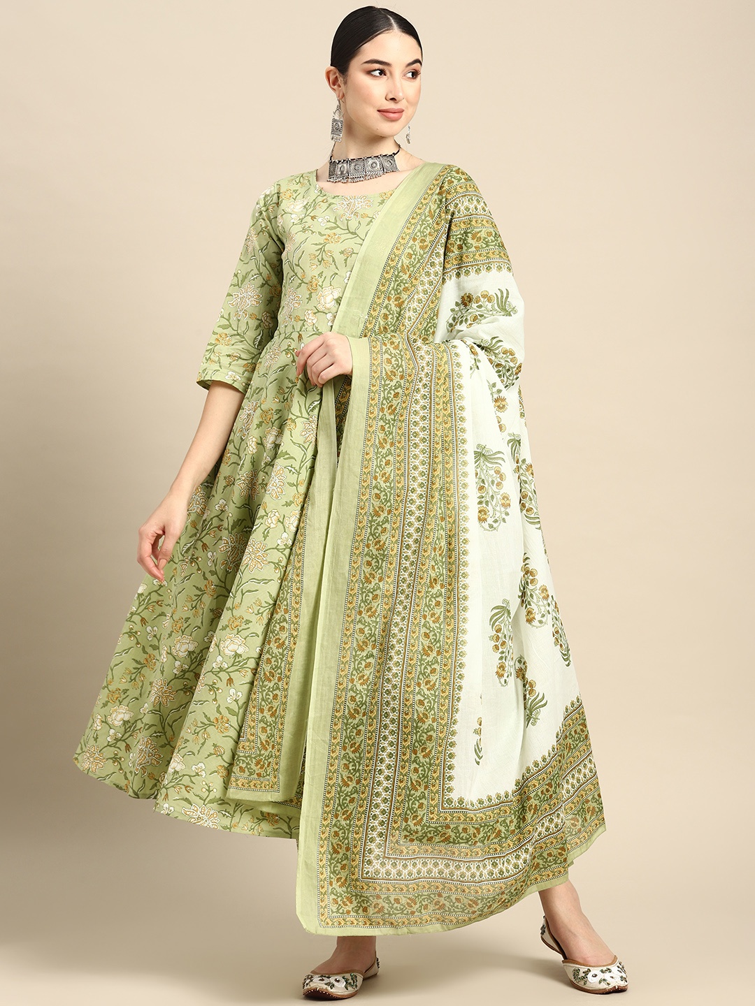 

Nayo Floral Printed Regular Pure Cotton Kurta with Trousers & With Dupatta, Green