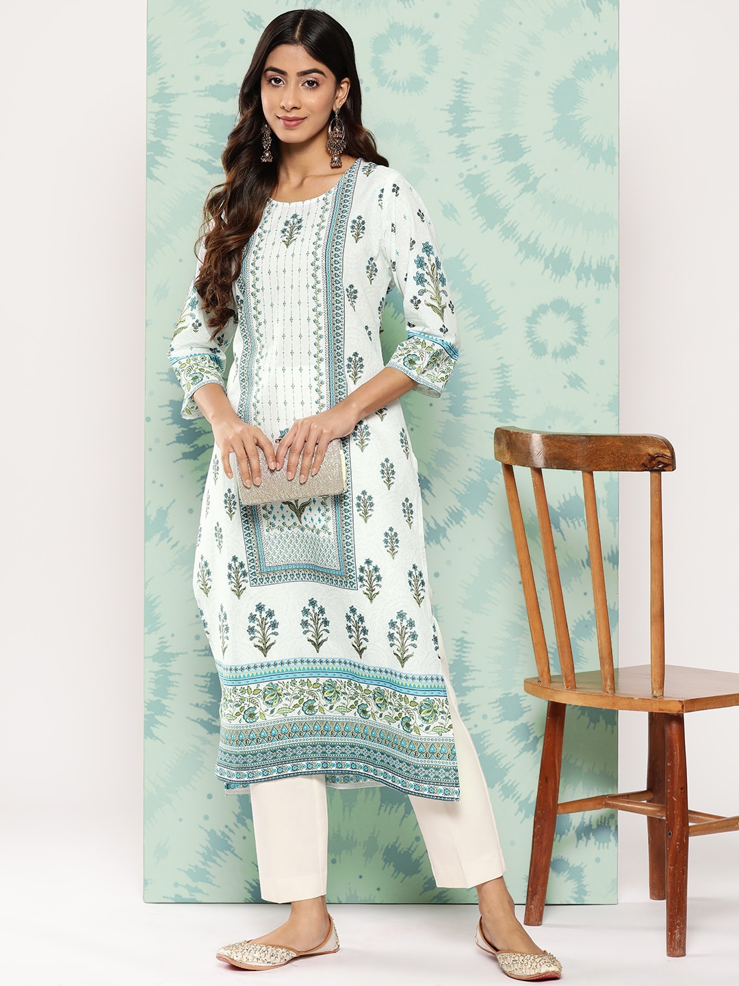 

Juniper Women Blue & White Floral Printed Floral Kurta