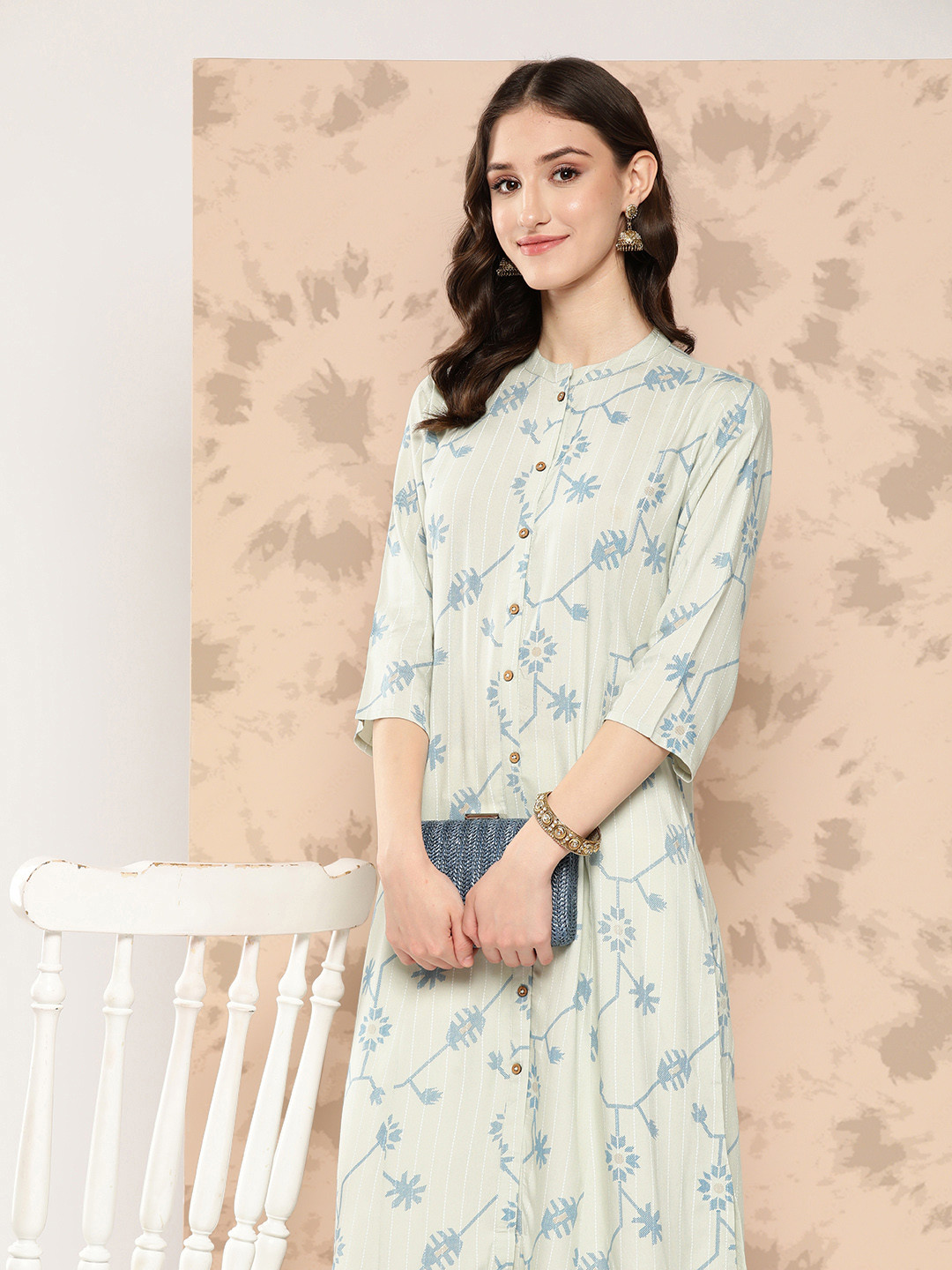 

Juniper Women Rayon Printed Floral A-Line Kurta, Blue