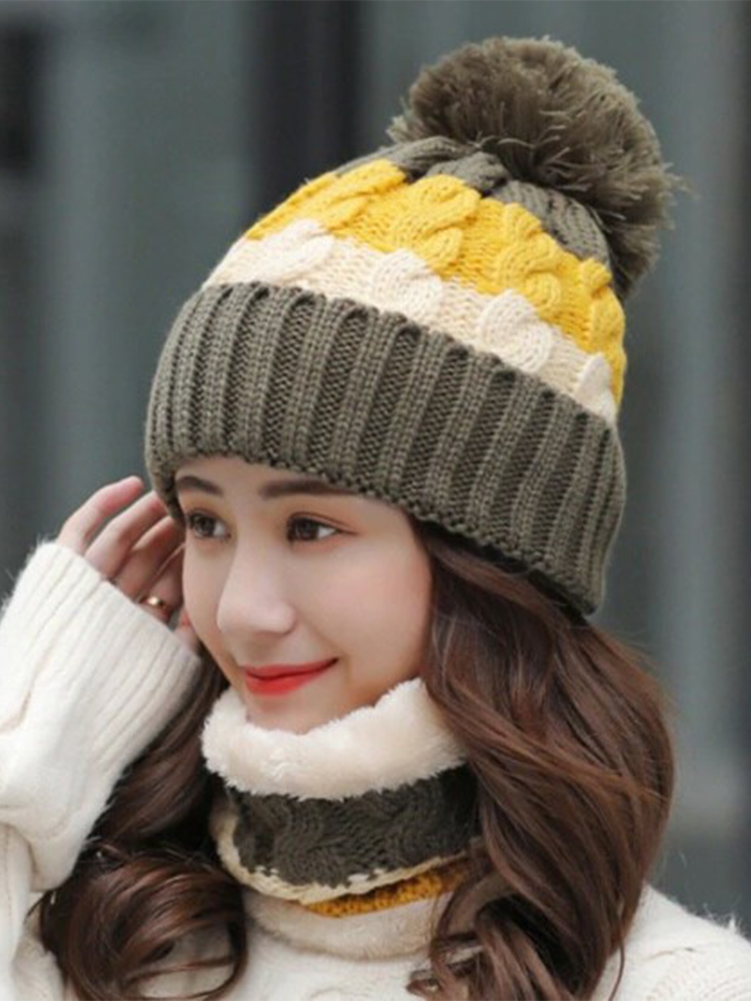 

Alexvyan Women Colourblocked Woolen Beanie Cap & Scarf, Olive