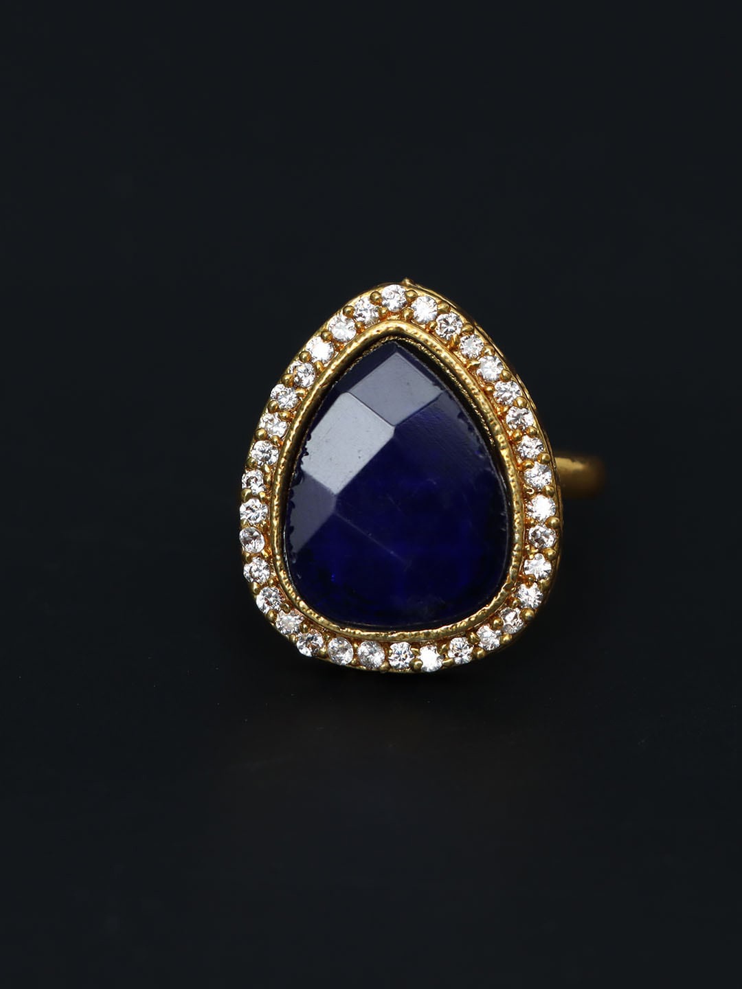 

Ozanoo Gold-Plated CZ Stone-Studded Finger Ring