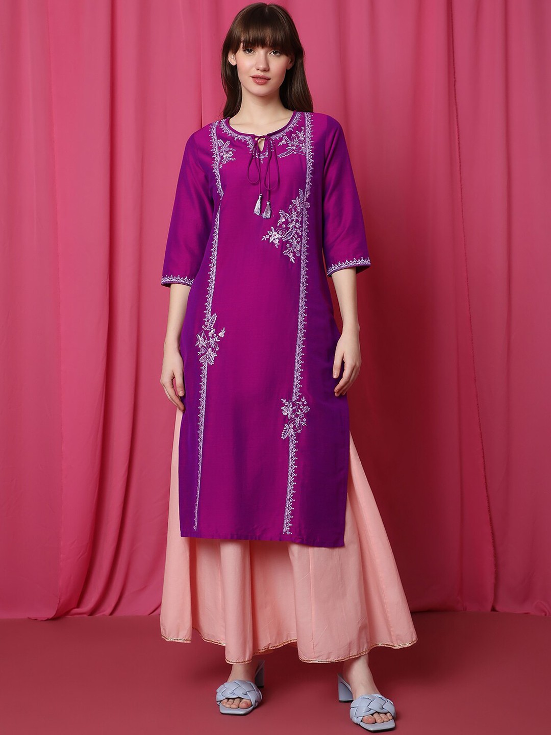 

Indifusion Ethnic Motifs Embroidered Tie-Up Neck Kurta, Purple