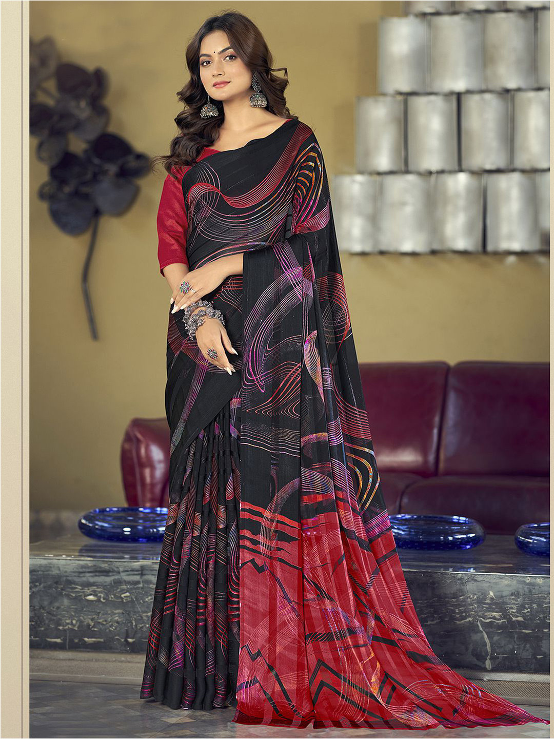 

Mitera Abstract Printed Saree, Black