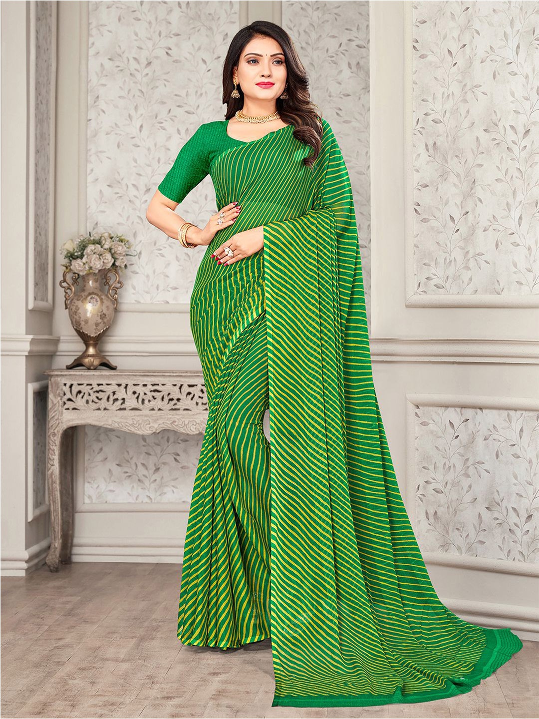 

Satrani Green & Yellow Leheriya Printed Saree
