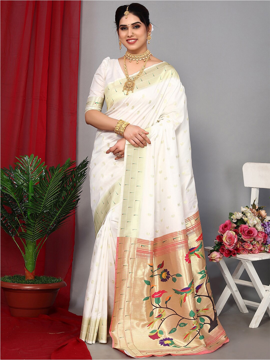 

Satrani Ethnic Motif Poly Silk Banarasi Zari Saree With Blosue Piece, White