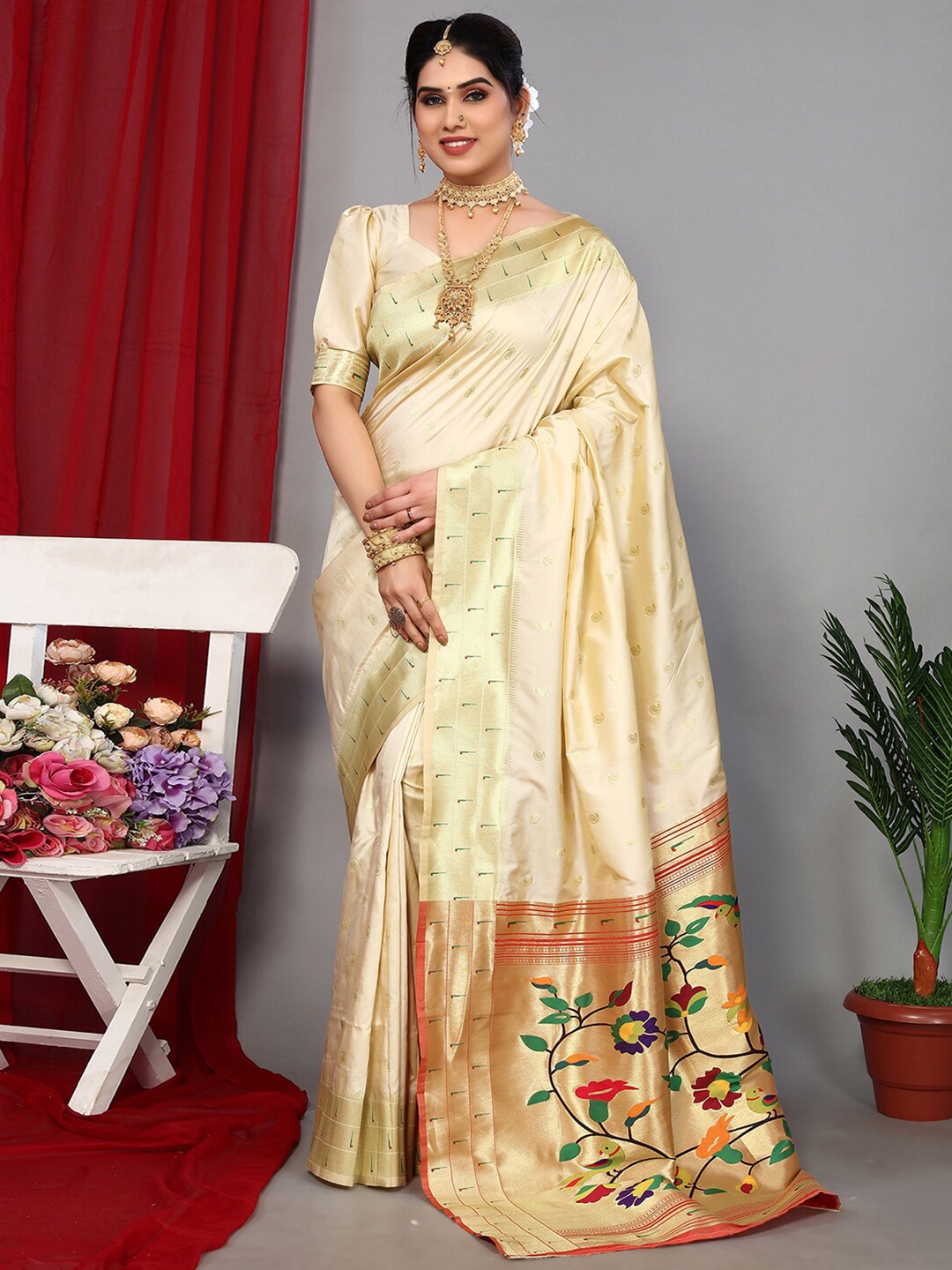 

Satrani Ethnic Motif Woven Design Zari Paithani Saree, Cream