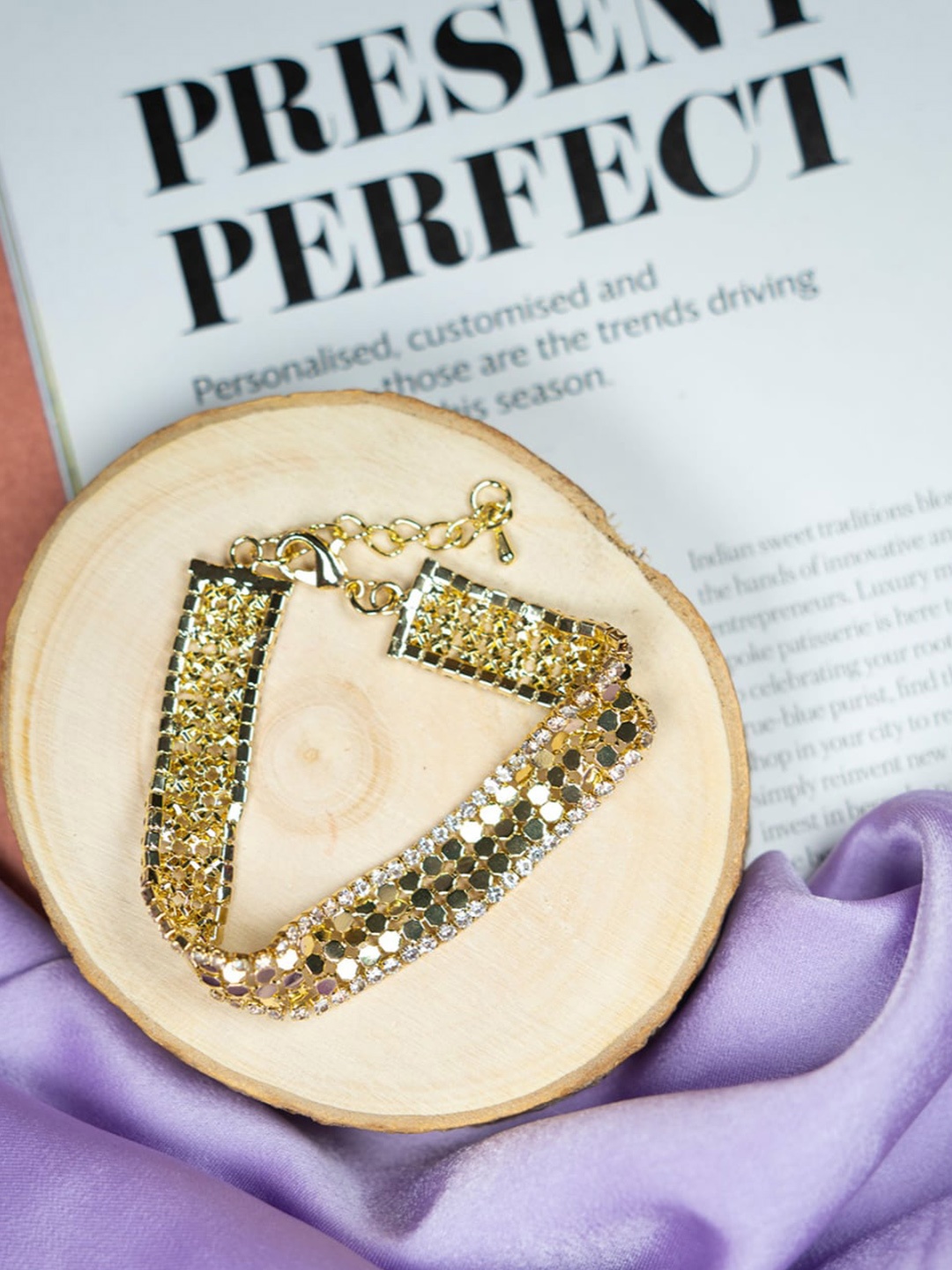 

SALTY Women Gold-Plated Link Bracelet