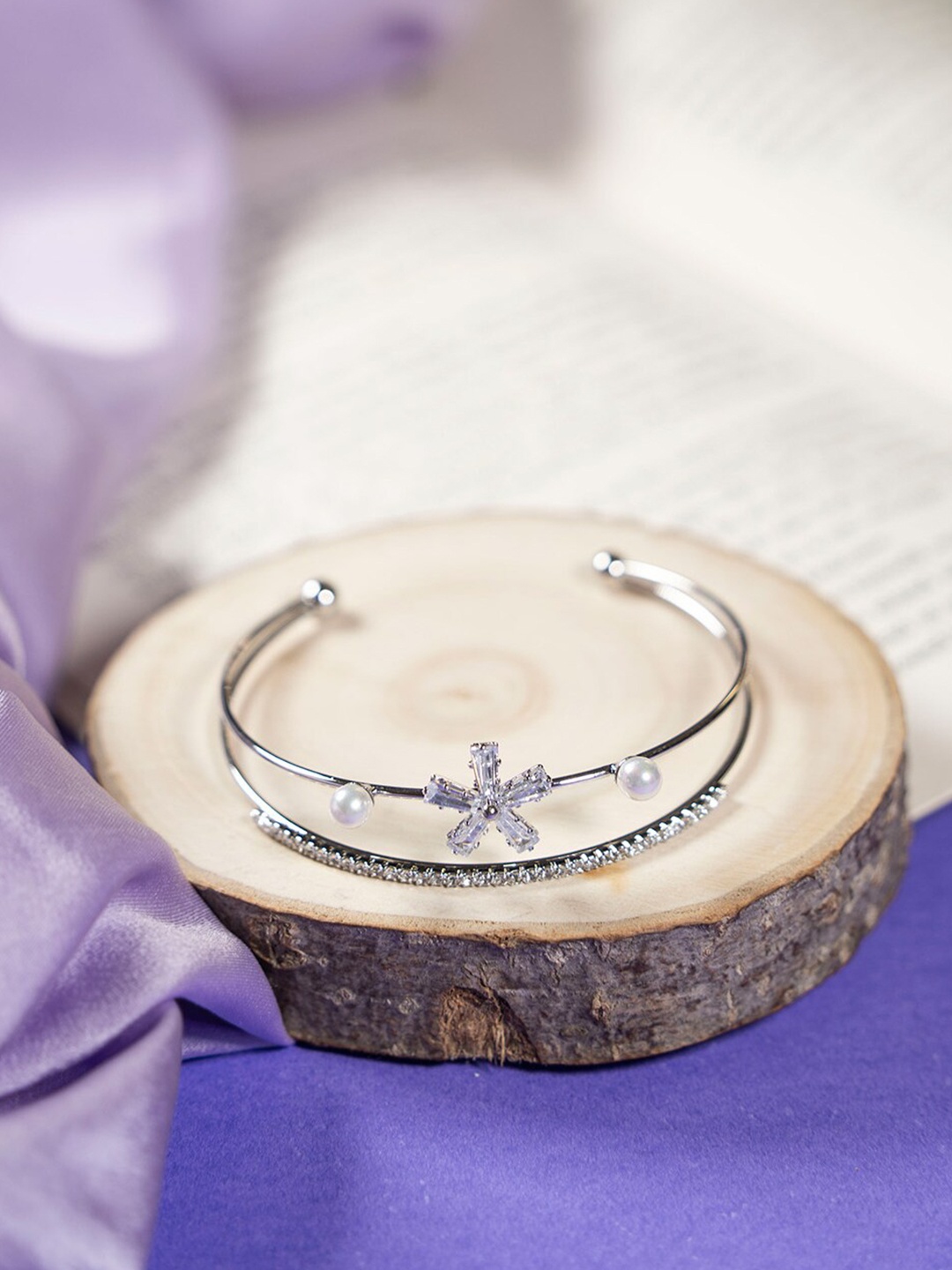 

SALTY Silver-Plated Double Layer Floral Cuff Bracelet