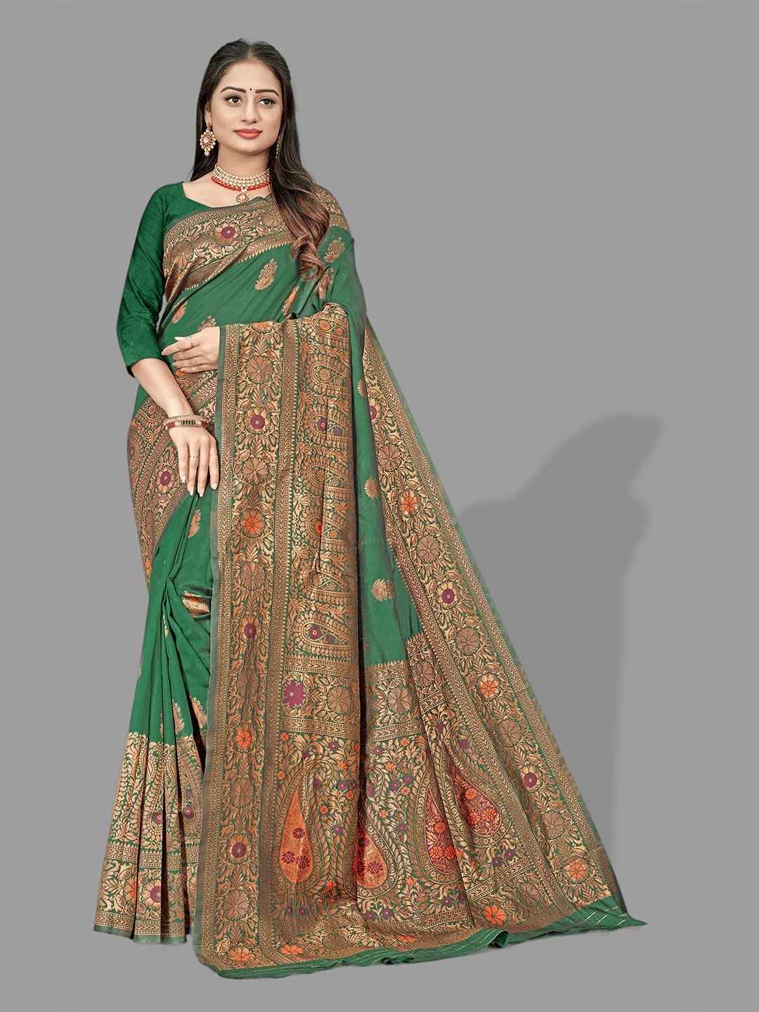 

HASRI Floral Woven Design Zari Banarasi Saree, Green
