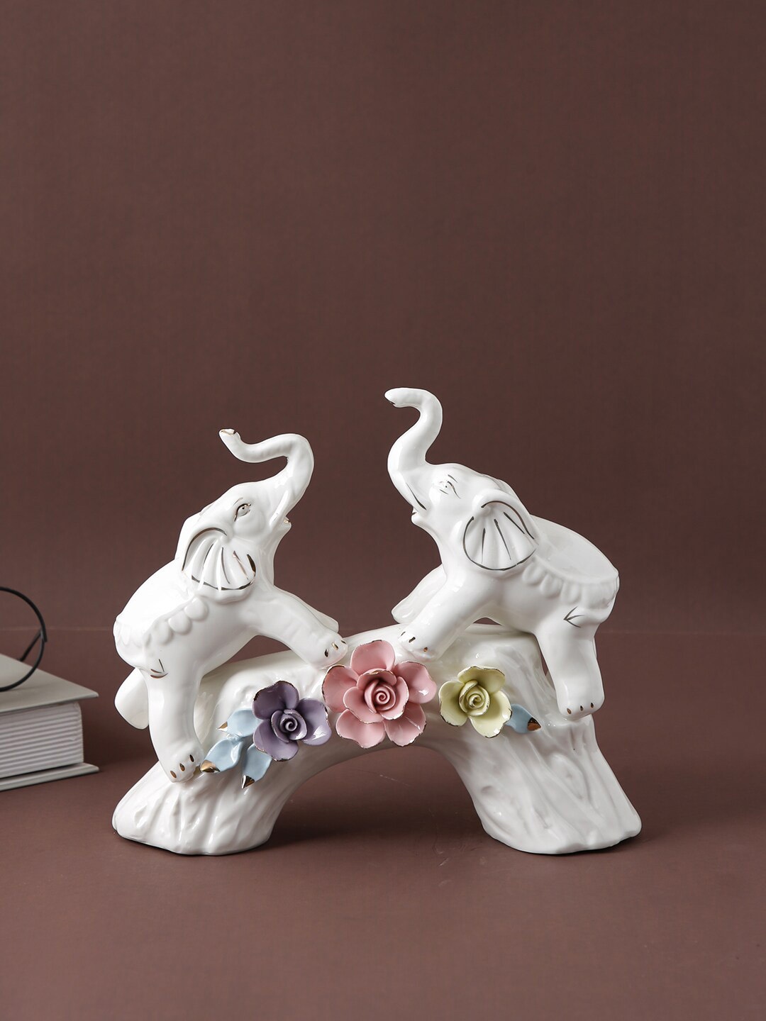 

TAYHAA White Textured Tree Mounting Elephants Ceramic Showpiece