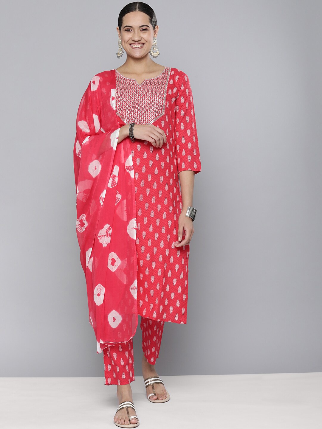 

MALHAAR Ethnic Motifs Printed Sequined Kurta With Trousers & Dupatta, Red