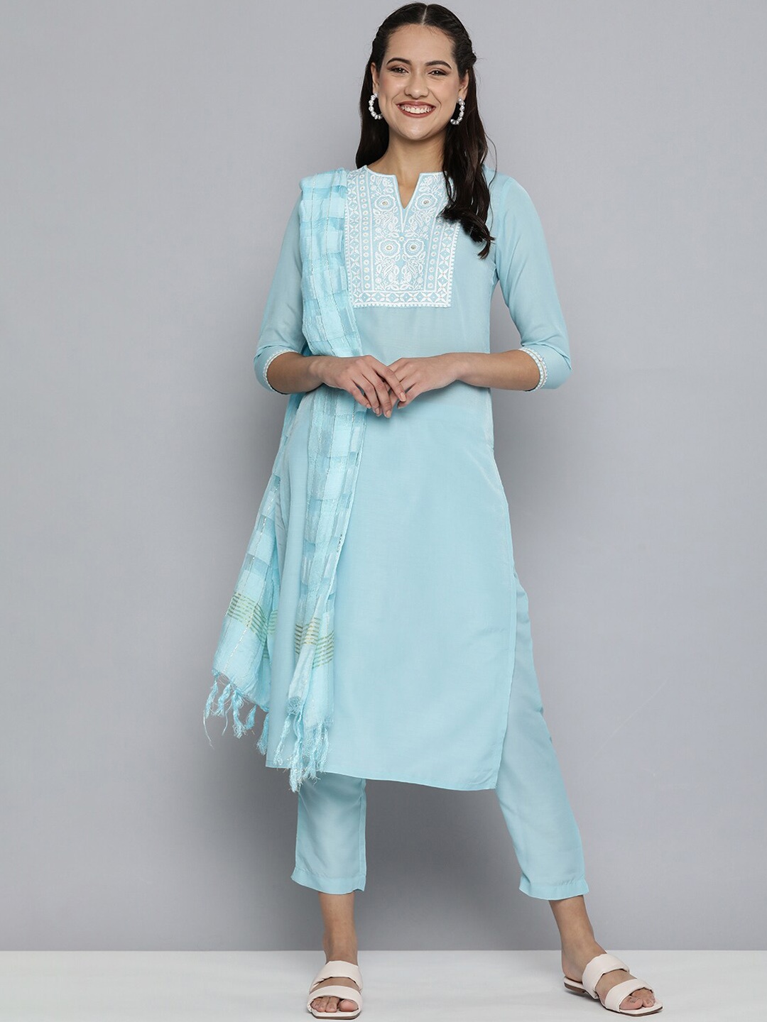 

MALHAAR Ethnic Motif Yoke Design Notched Neck Kurta With Trousers & Dupatta, Blue