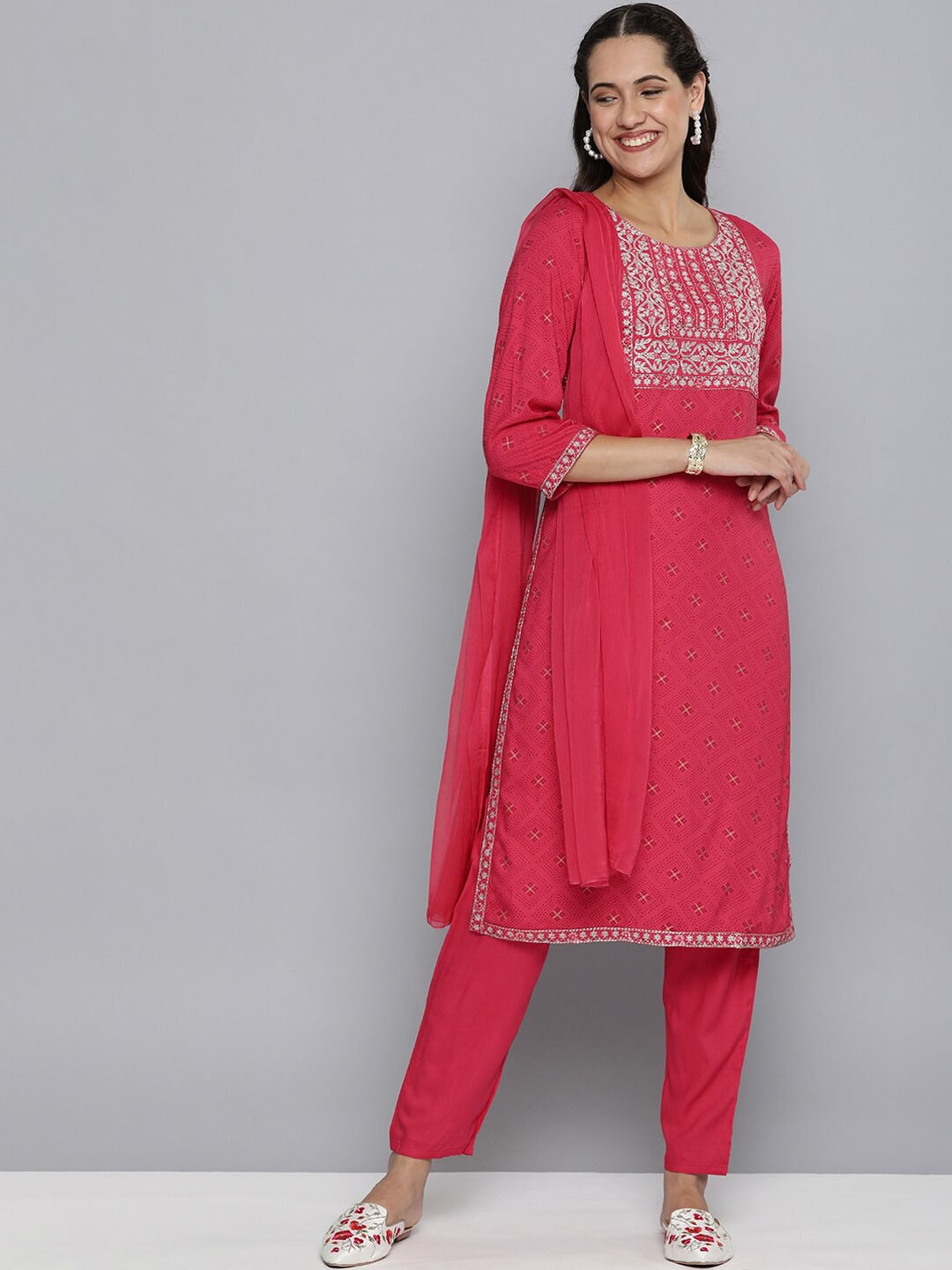 

MALHAAR Geometric Printed Embroidered Thread Work Kurta With Trousers & Dupatta, Pink