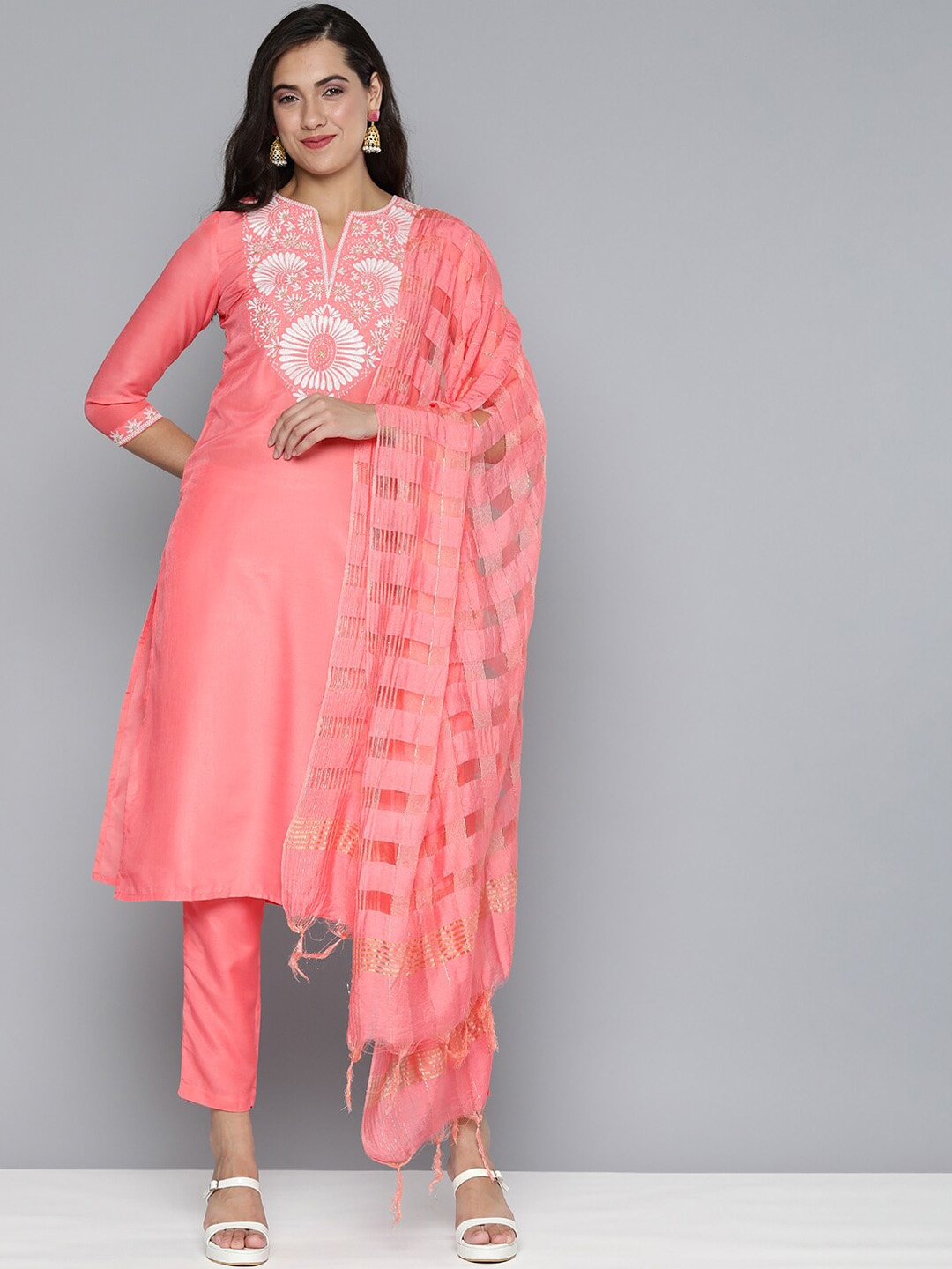 

MALHAAR Embroidered Floral Yoke Design Kurta With Trousers & Dupatta, Peach