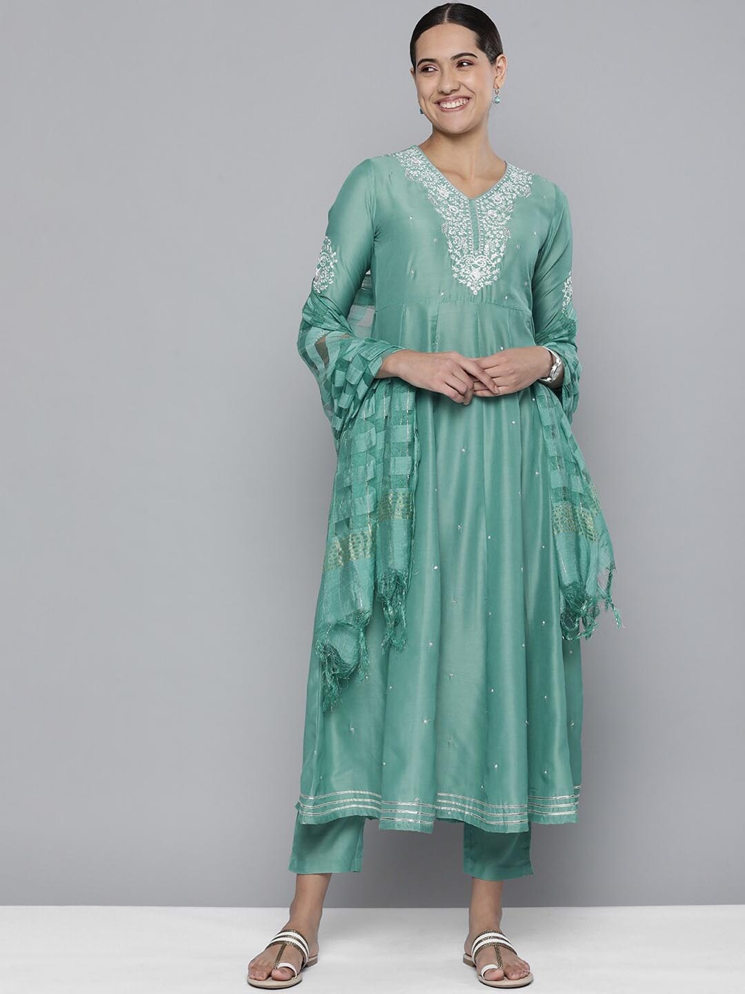 

MALHAAR Floral Yoke Design Embroidered Thread Work Anarkali Kurta With Trousers & Dupatta, Sea green