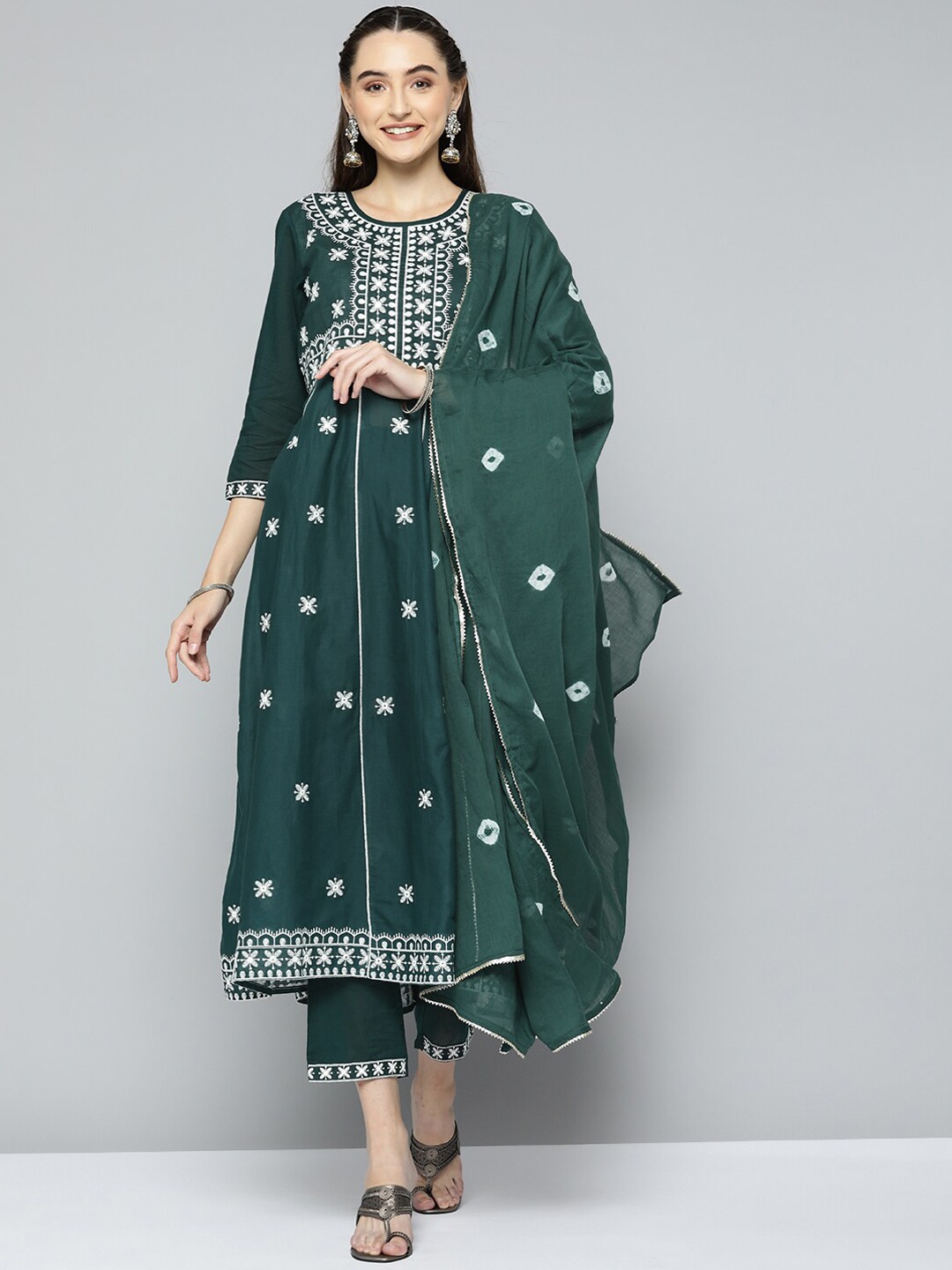 

MALHAAR Floral Embroidered Panelled Anarkali Kurta with Trousers & Dupatta, Green