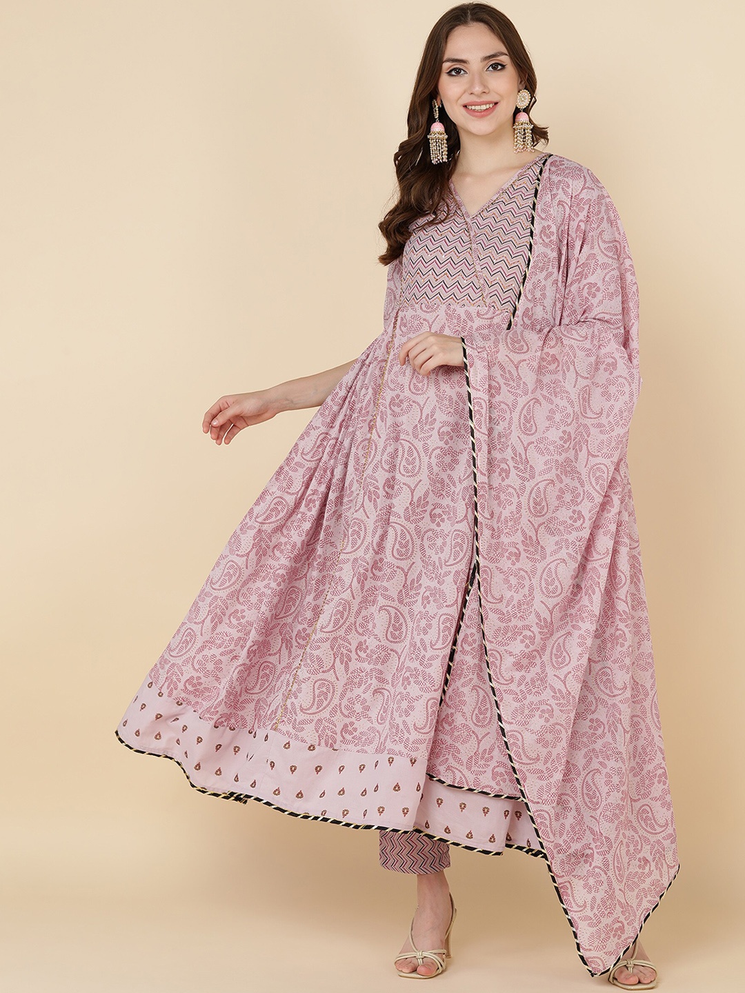 

MALHAAR Printed V Neck Sequinned Pure Cotton Anarkali Kurta With Trousers & Dupatta, Pink