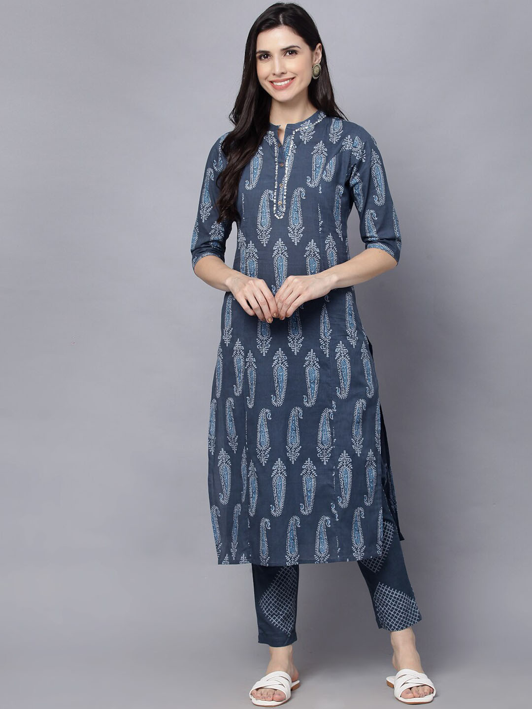 

MALHAAR Paisley Printed Mandarin Collar Sequinned Panelled Pure Cotton Kurta With Trousers, Navy blue