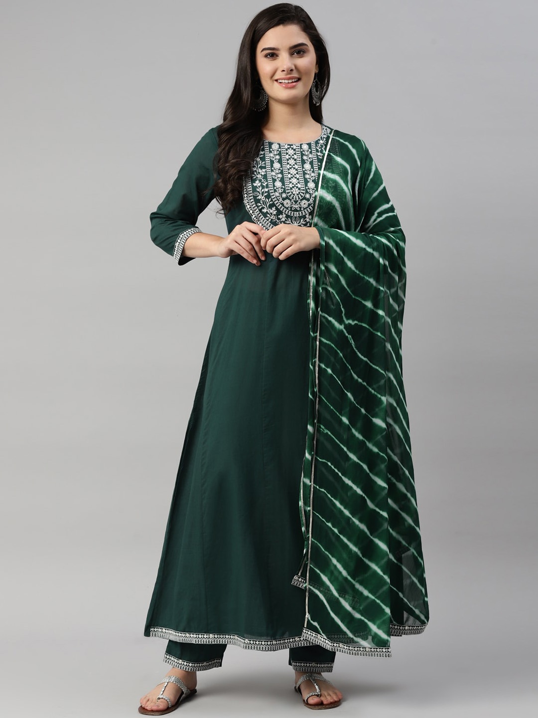 

MALHAAR Floral Yoke Design Mirror Work Anarkali Kurta With Trousers & Dupatta, Green