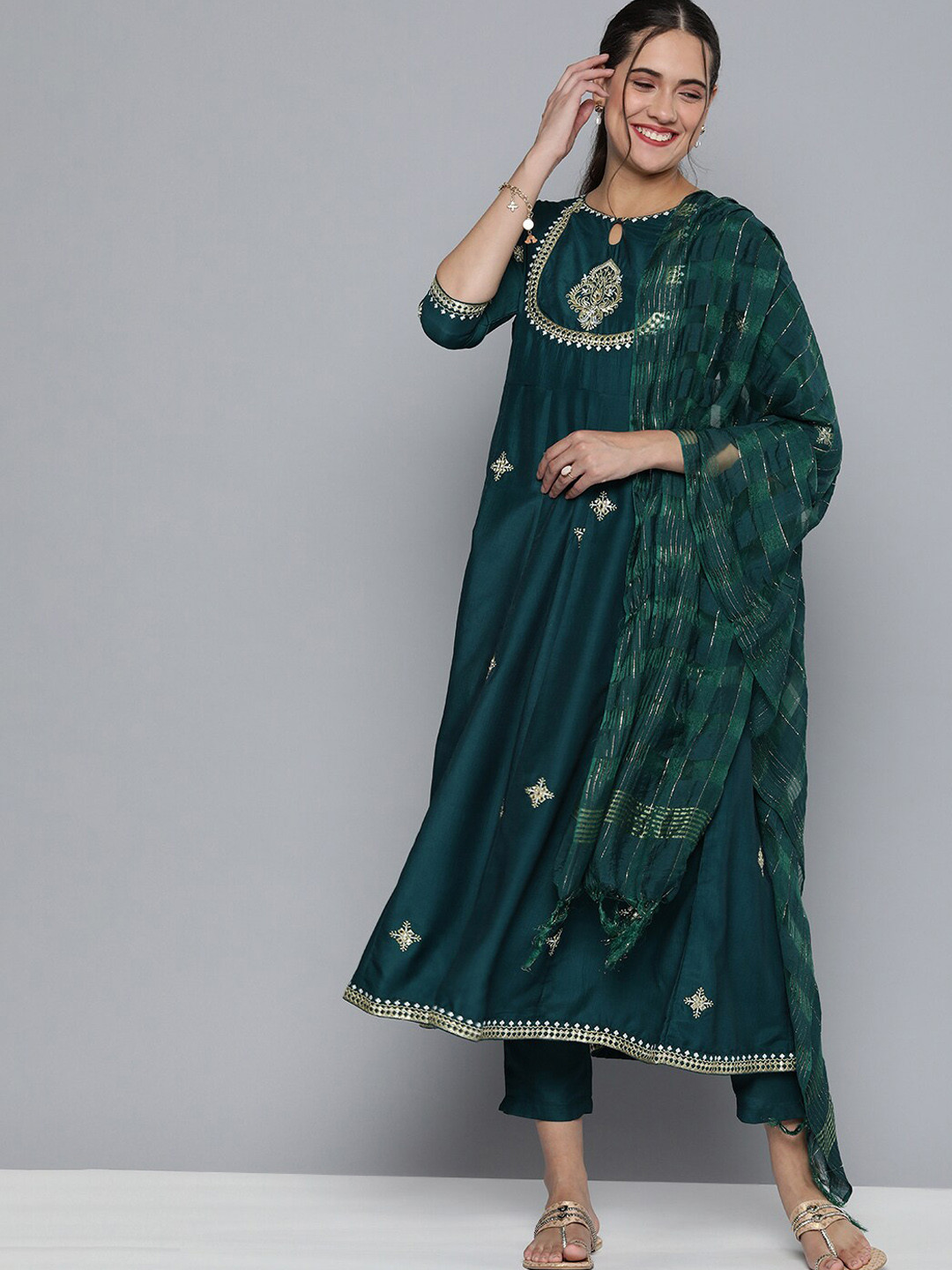 

MALHAAR Ethnic Motifs Embroidered Kurta with Trousers & With Dupatta, Green