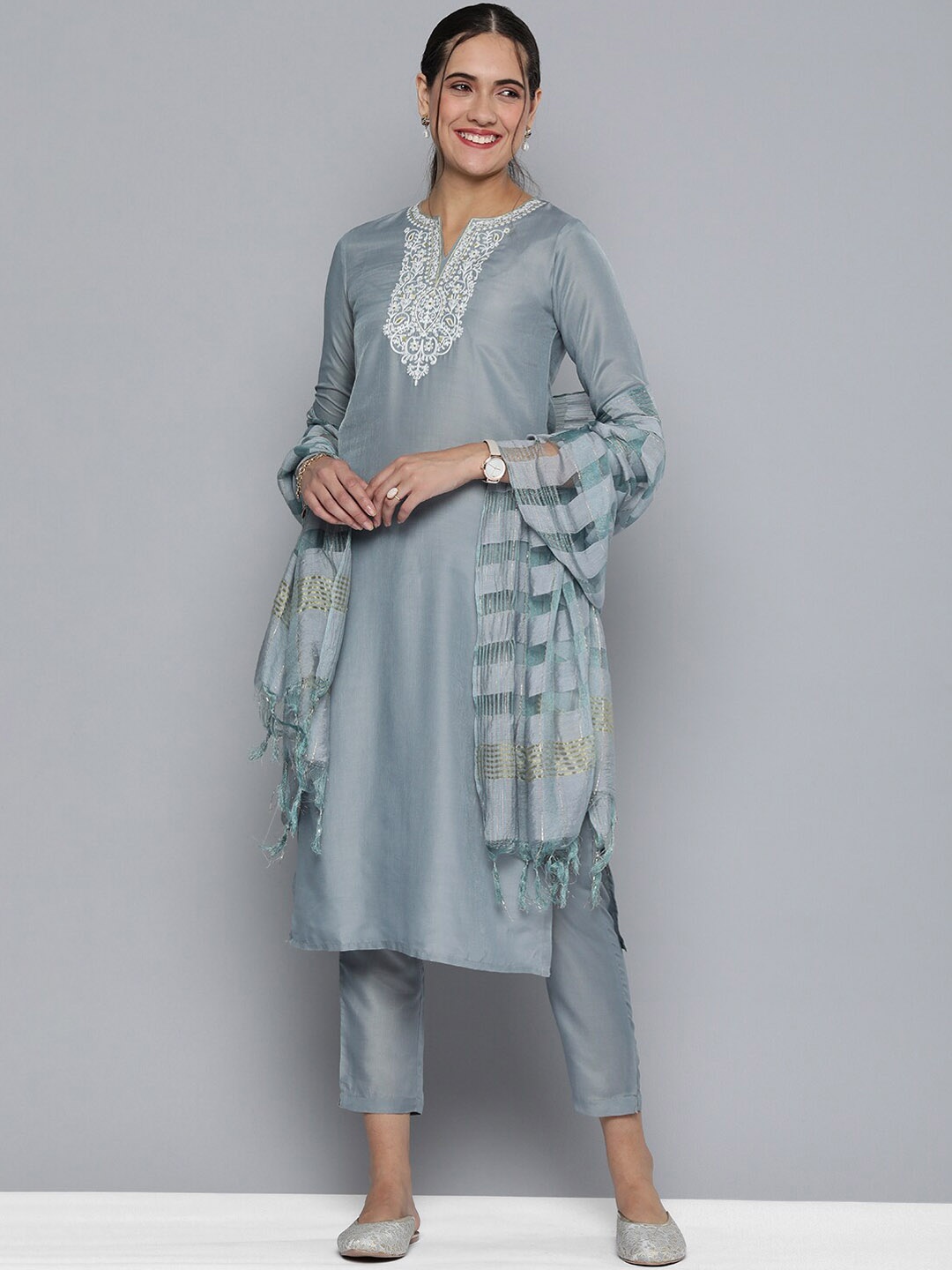 

MALHAAR Ethnic Motifs Embroidered Mirror Work Kurta with Trousers & Dupatta, Grey