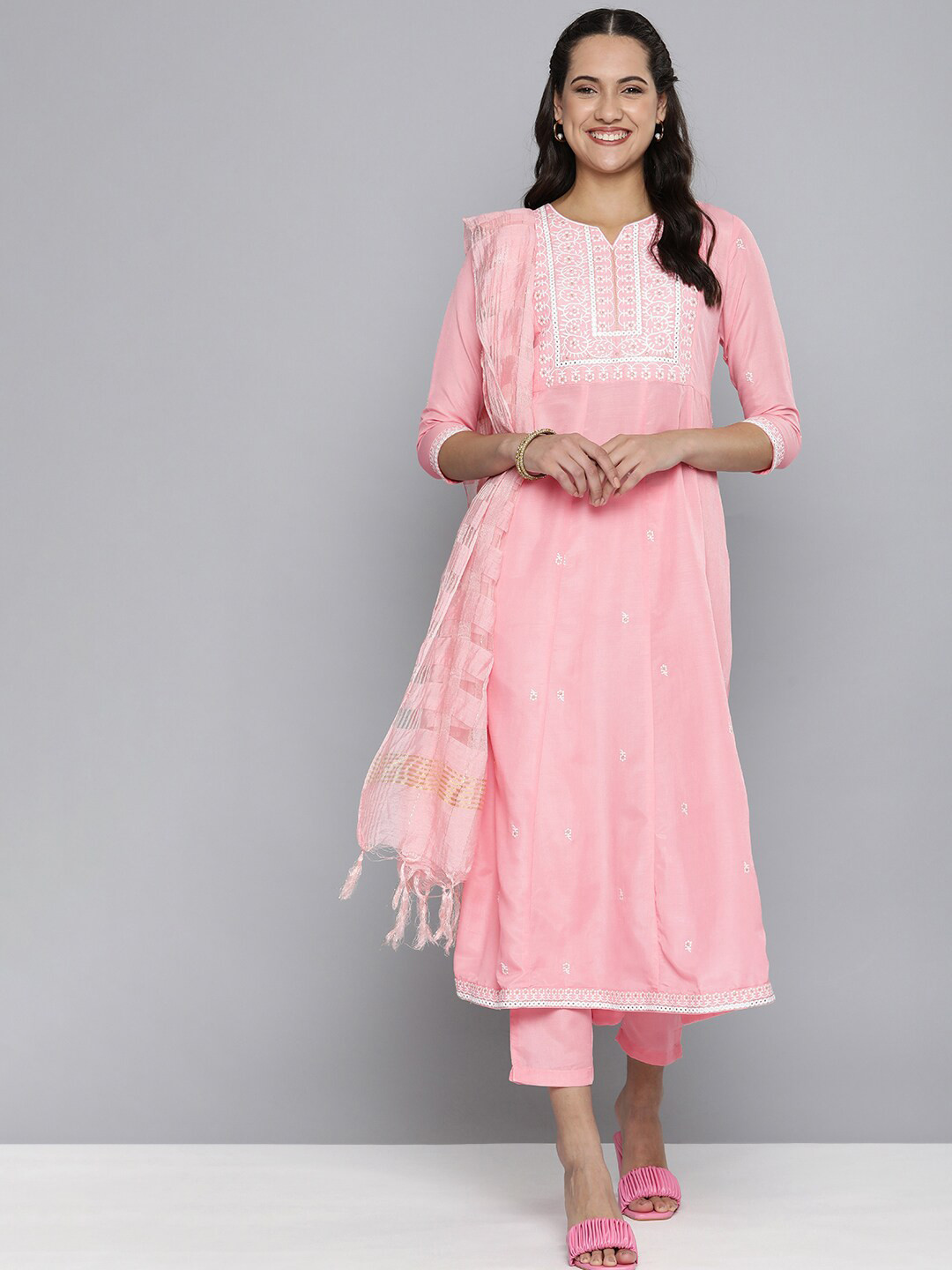 

MALHAAR Embroidered Notched Neck Mirror Work Anarkali Kurta With Trousers & Dupatta, Pink