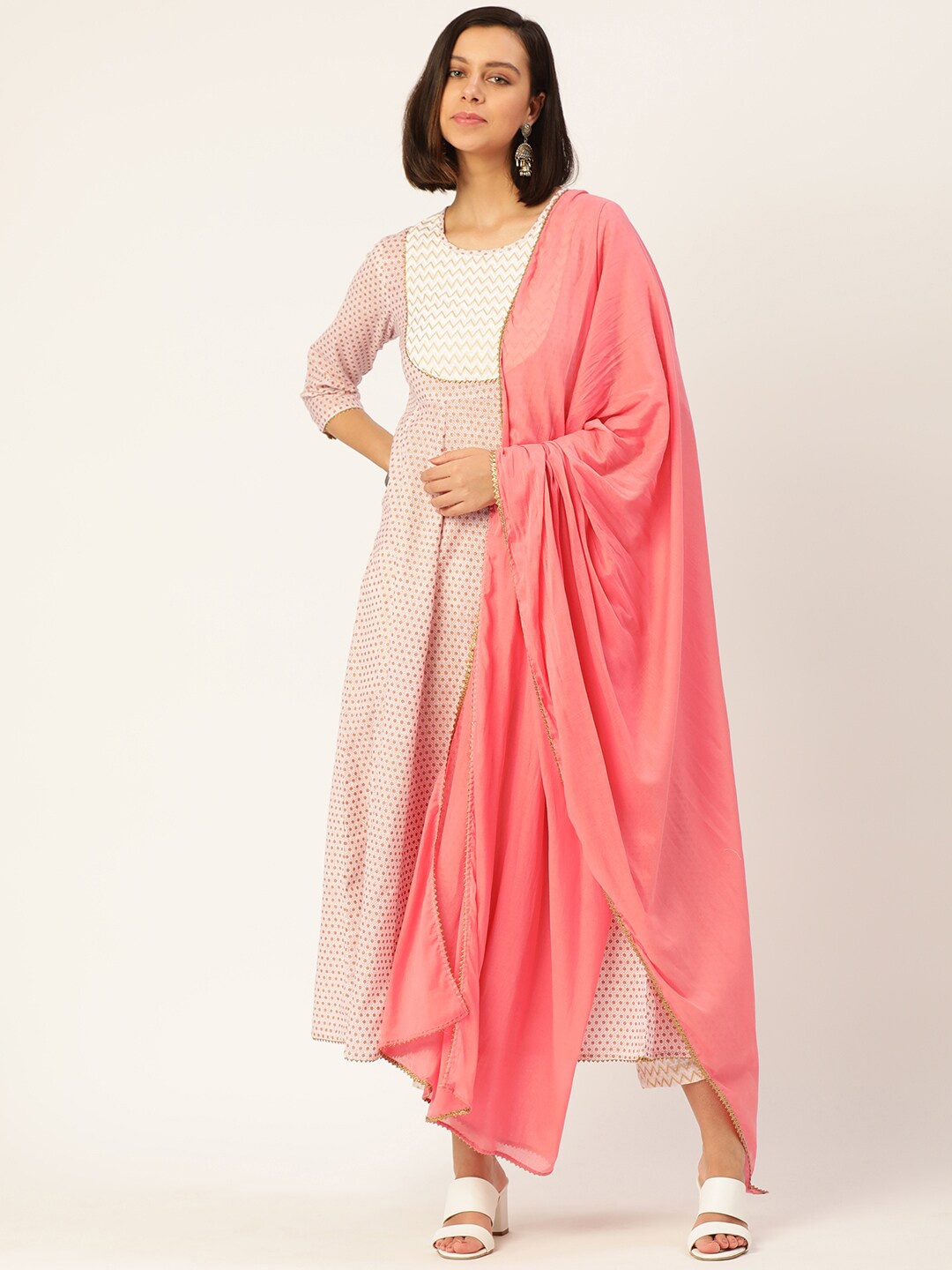 

MALHAAR Ethnic Motif Printed Gotta Patti Kurta With Trousers & Dupatta, Off white